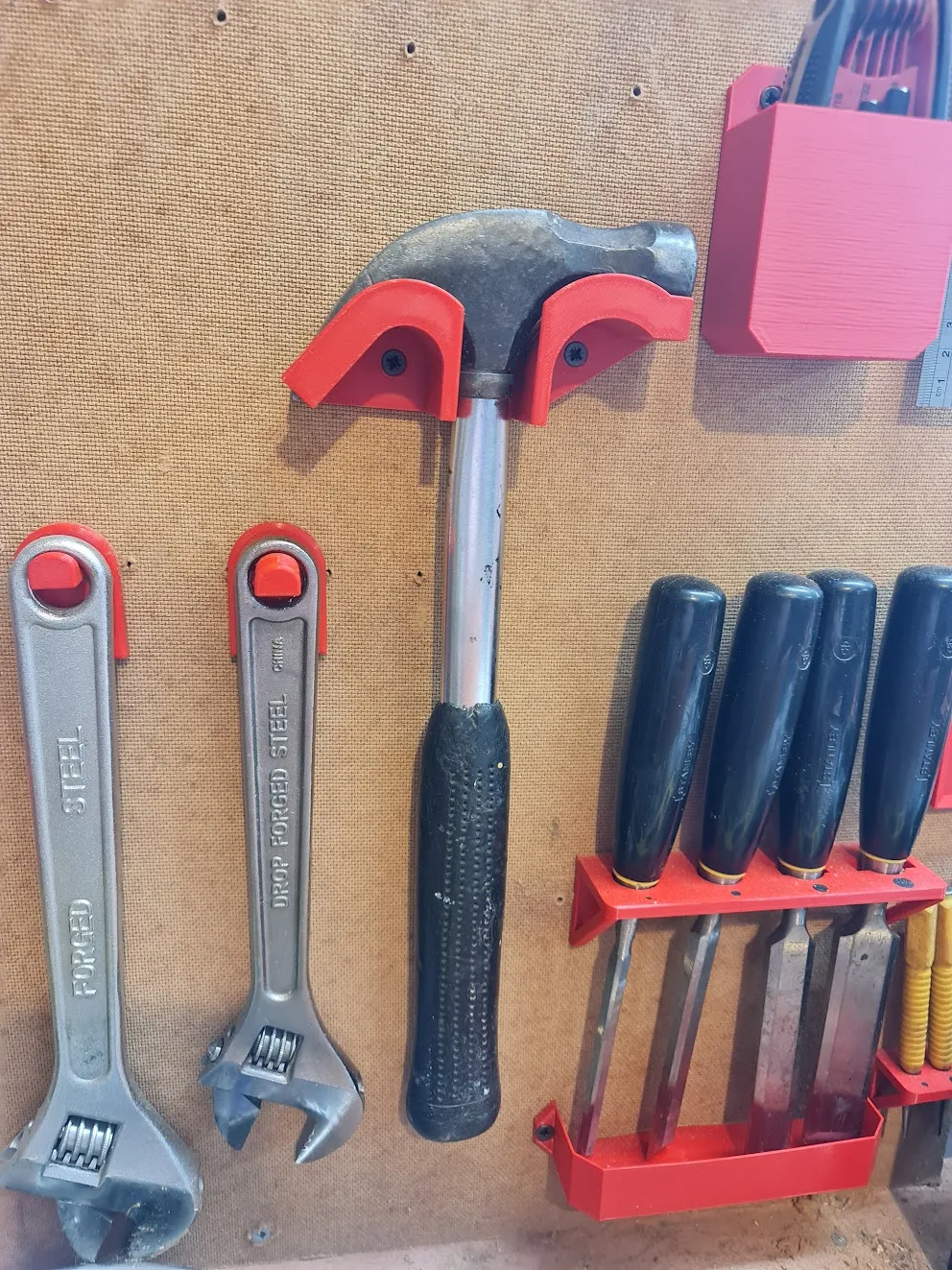 Giá đỡ búa treo tường