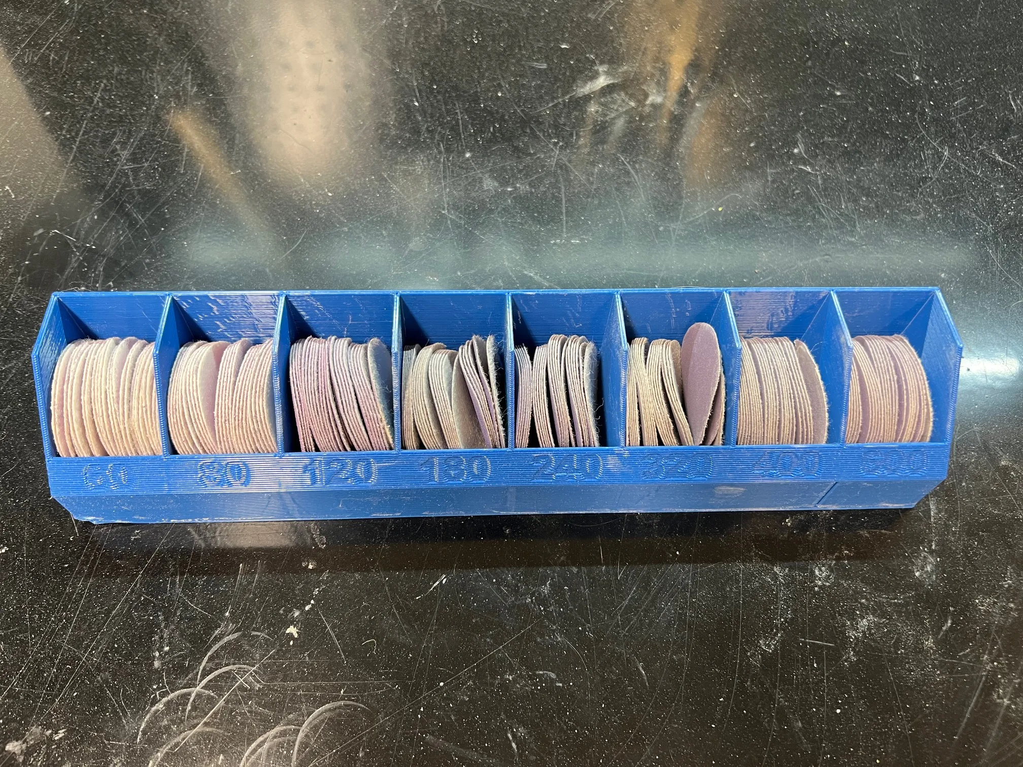 Giá đỡ đĩa chà nhám 2" với 8 ngăn lưu trữ