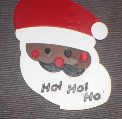 Gương mặt ông già Noel đa màu sắc với ba thay đổi màu