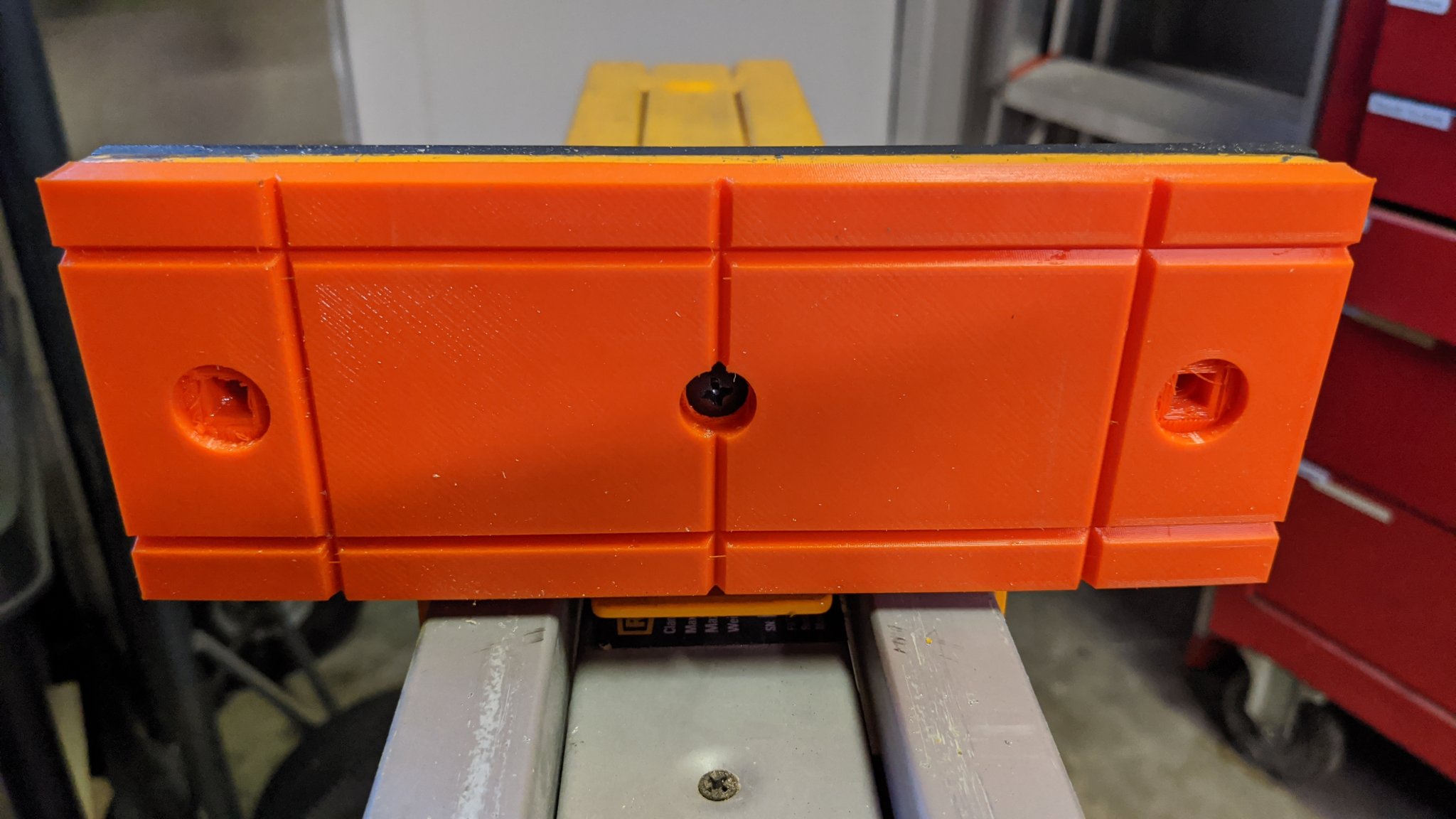 Máng thay thế cho hàm kẹp Rockwell Jawhorse