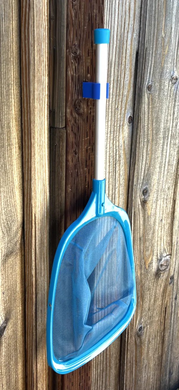 Cái móc giữ cho máy hút bể bơi có đường kính 19 mm