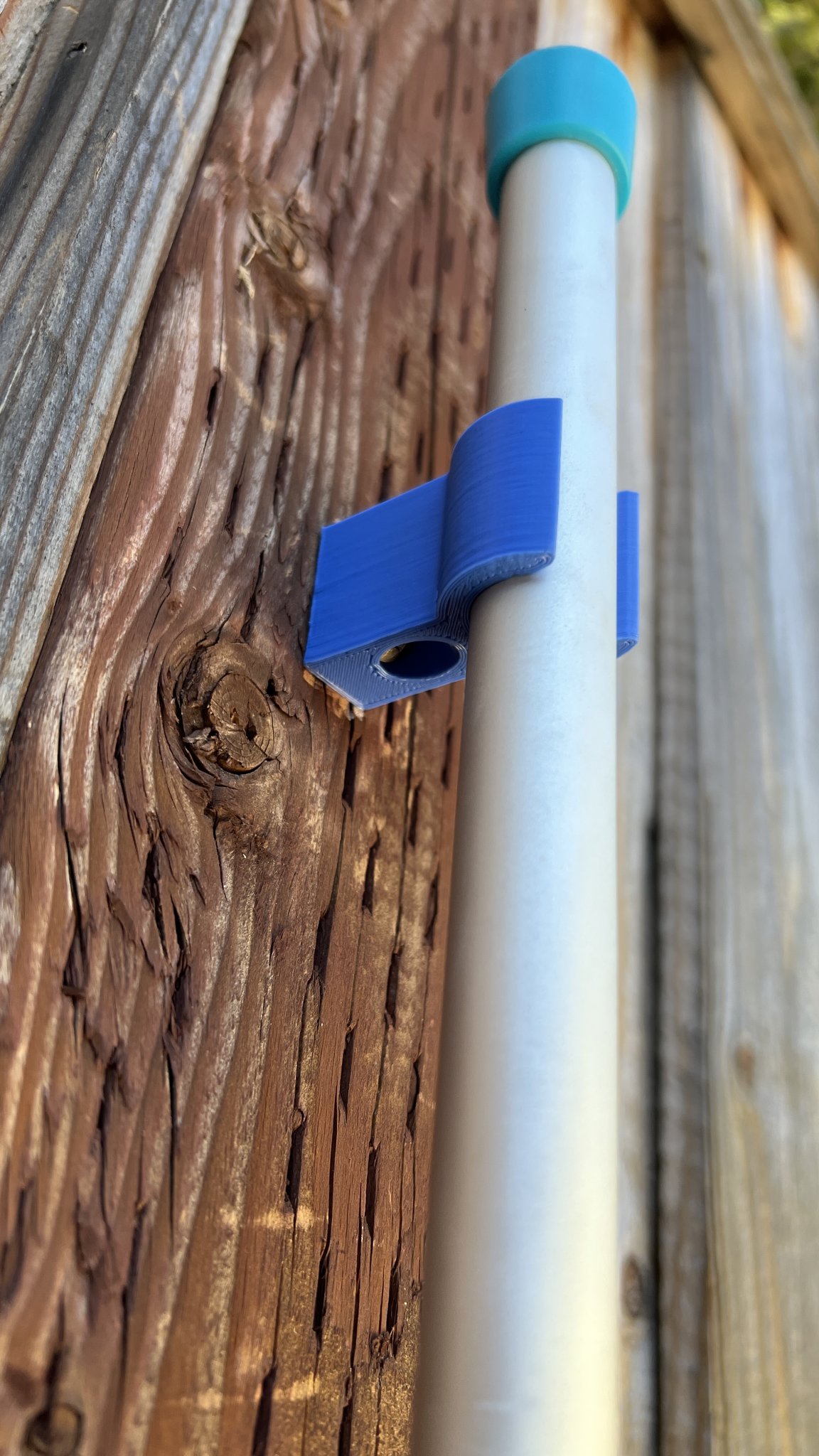 Cái móc giữ cho máy hút bể bơi có đường kính 19 mm