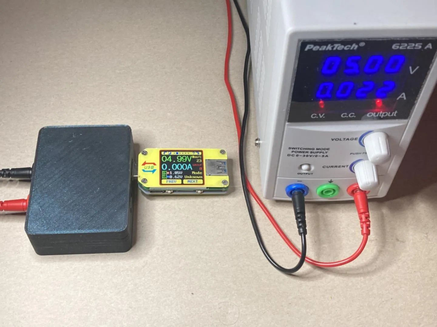 Hộp kết nối 4mm với cổng USB-A và USB-A mini