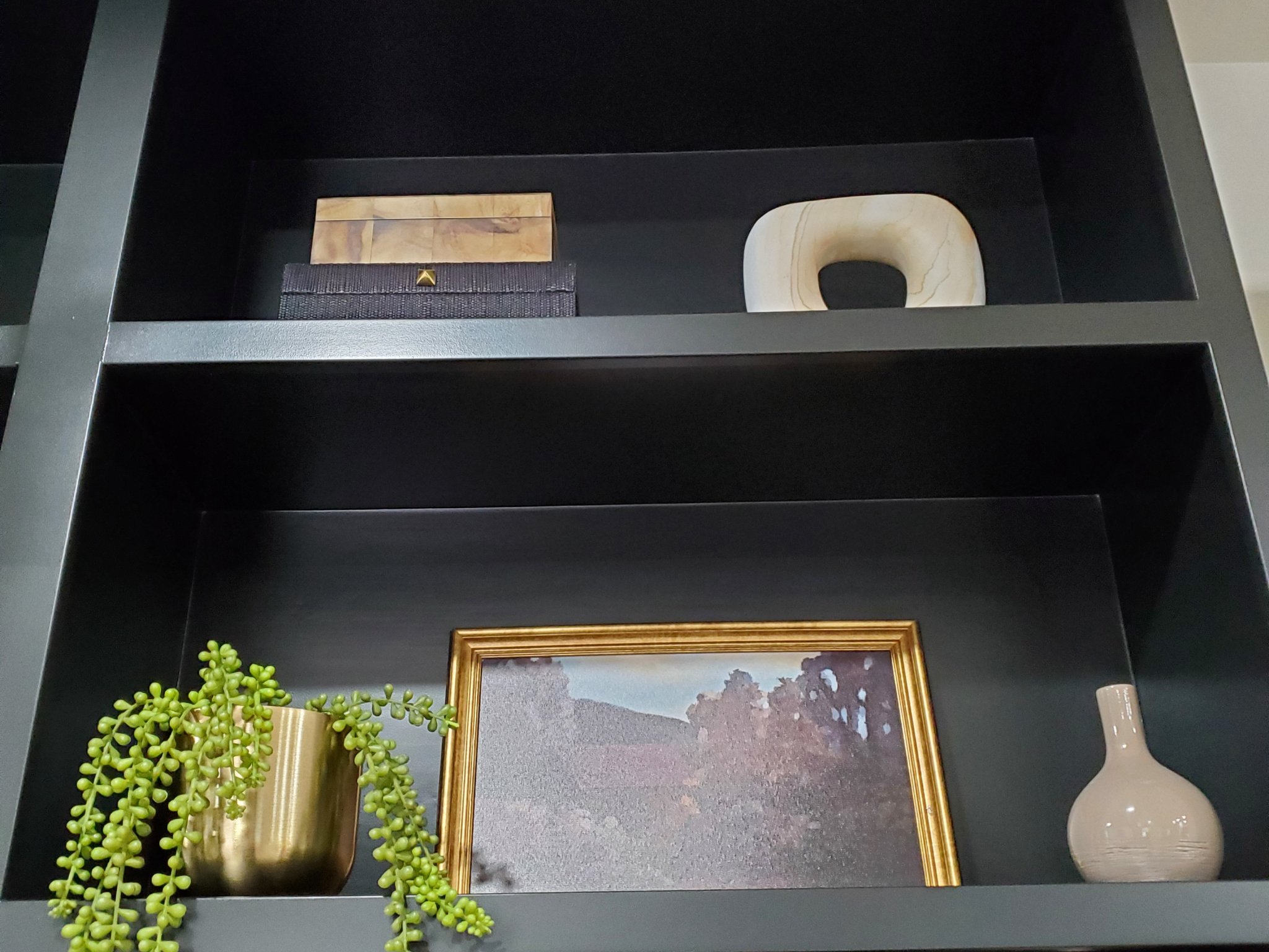 Lưới thông gió đơn giản cho tủ giải trí âm tường