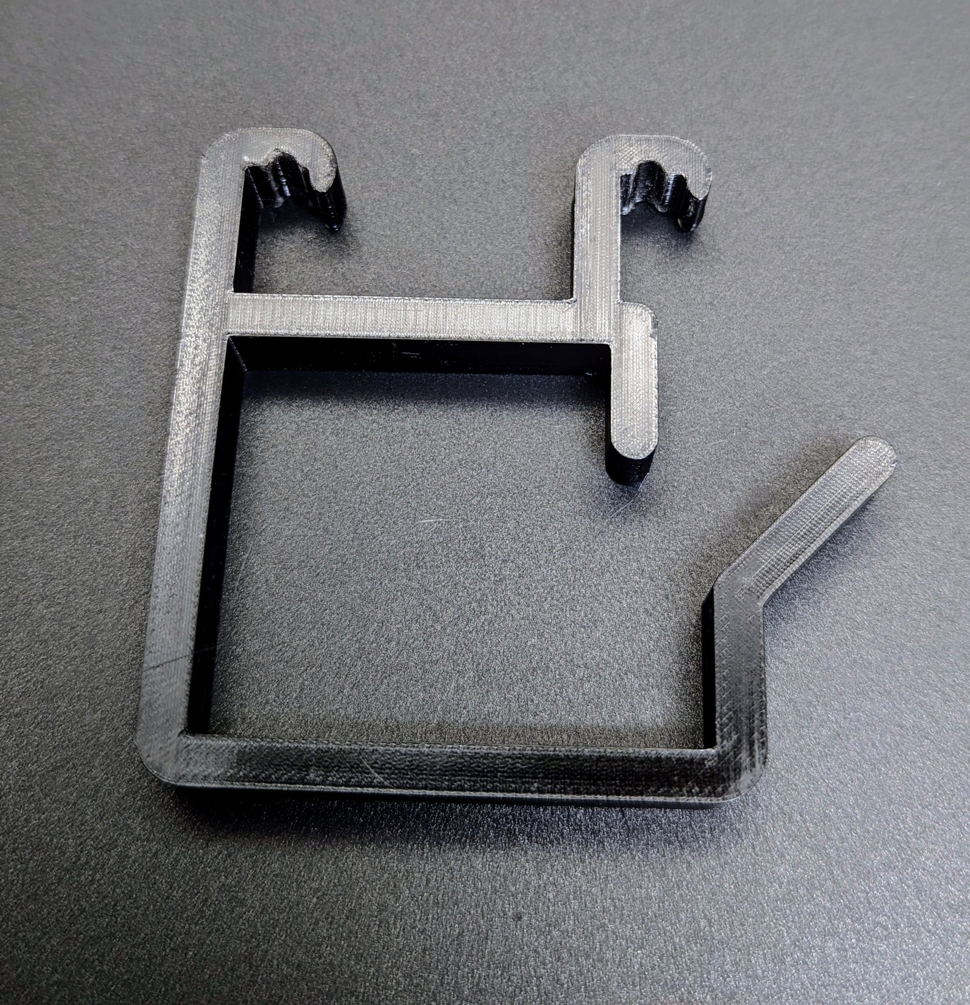 Giá đỡ cáp D-ring treo cho kệ wireframe