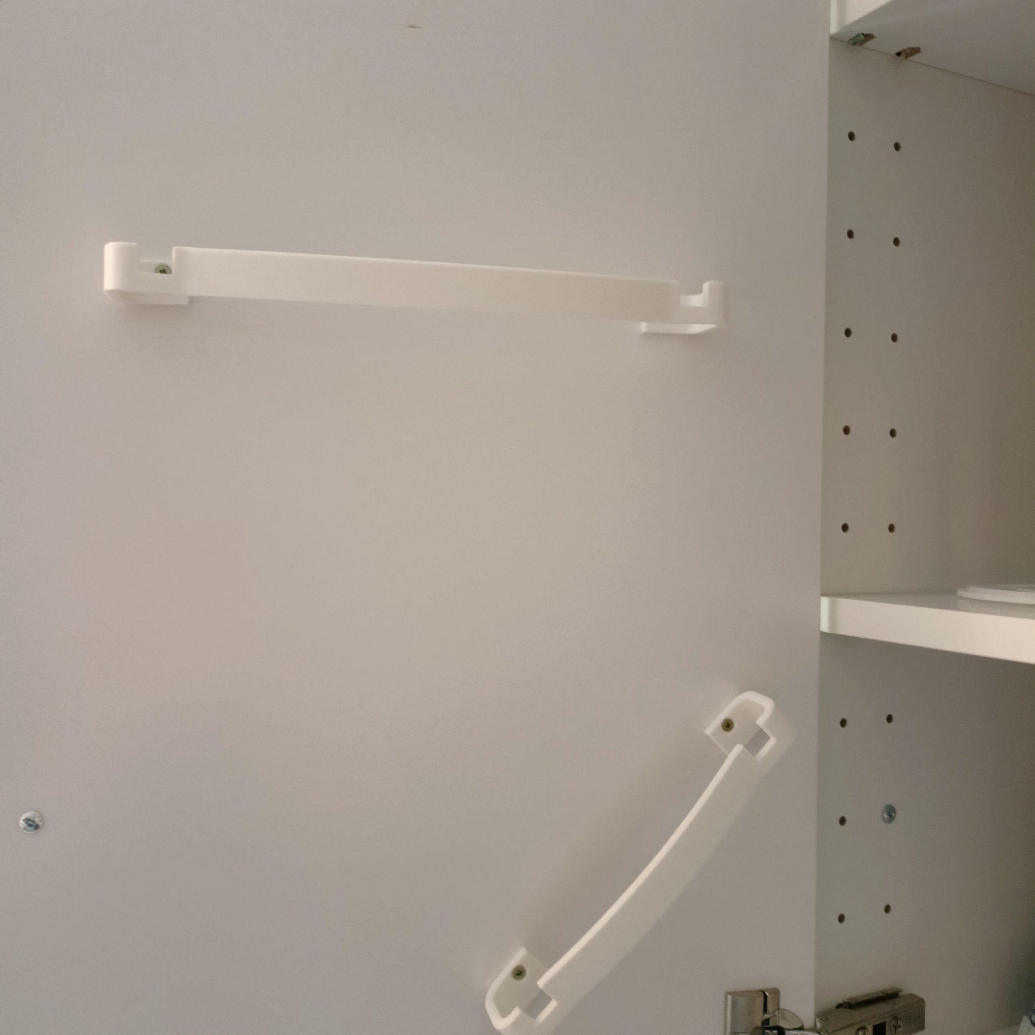 Giá đỡ nắp chảo đa dạng kích thước, điều chỉnh được