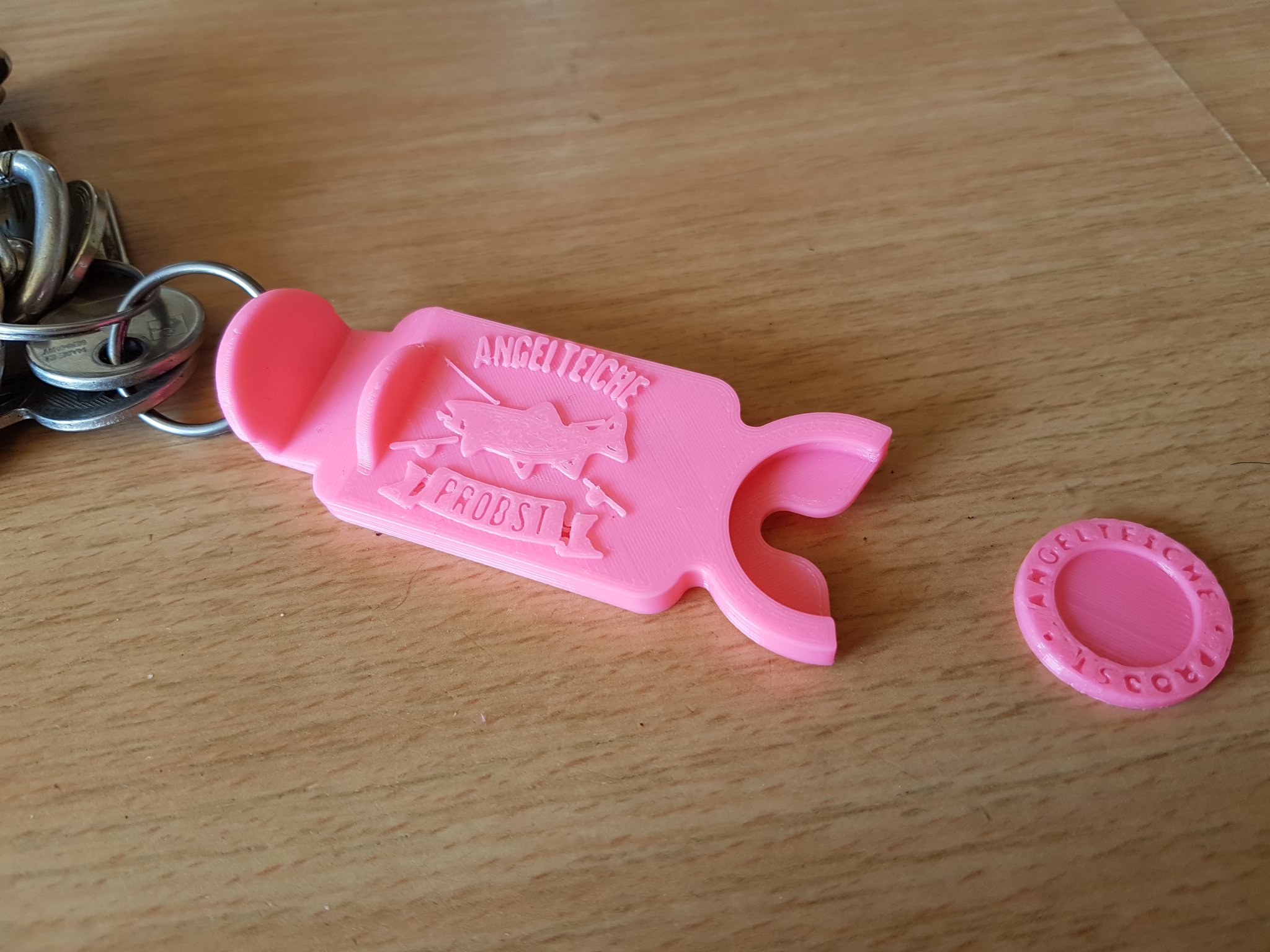 Móc khóa đa năng 3 trong 1 với giá đỡ và token xe đẩy