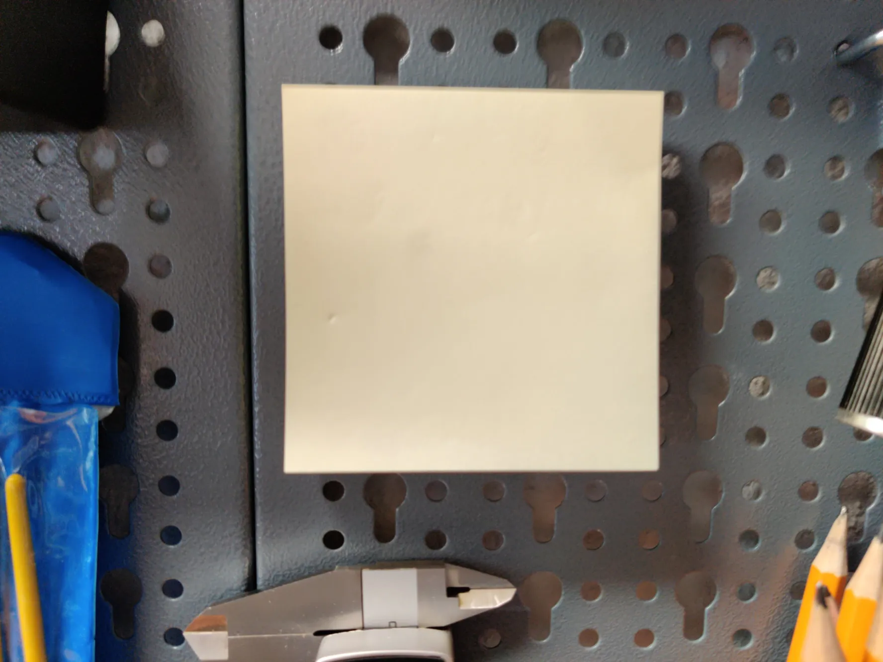 Giá đỡ Post-it cho bảng treo Küpper