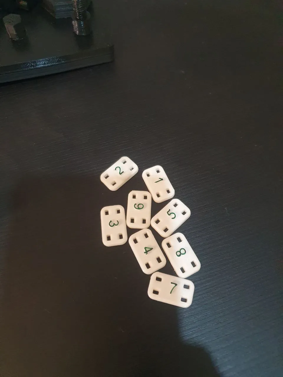 Nhãn thẻ cáp có lỗ cho dây cáp