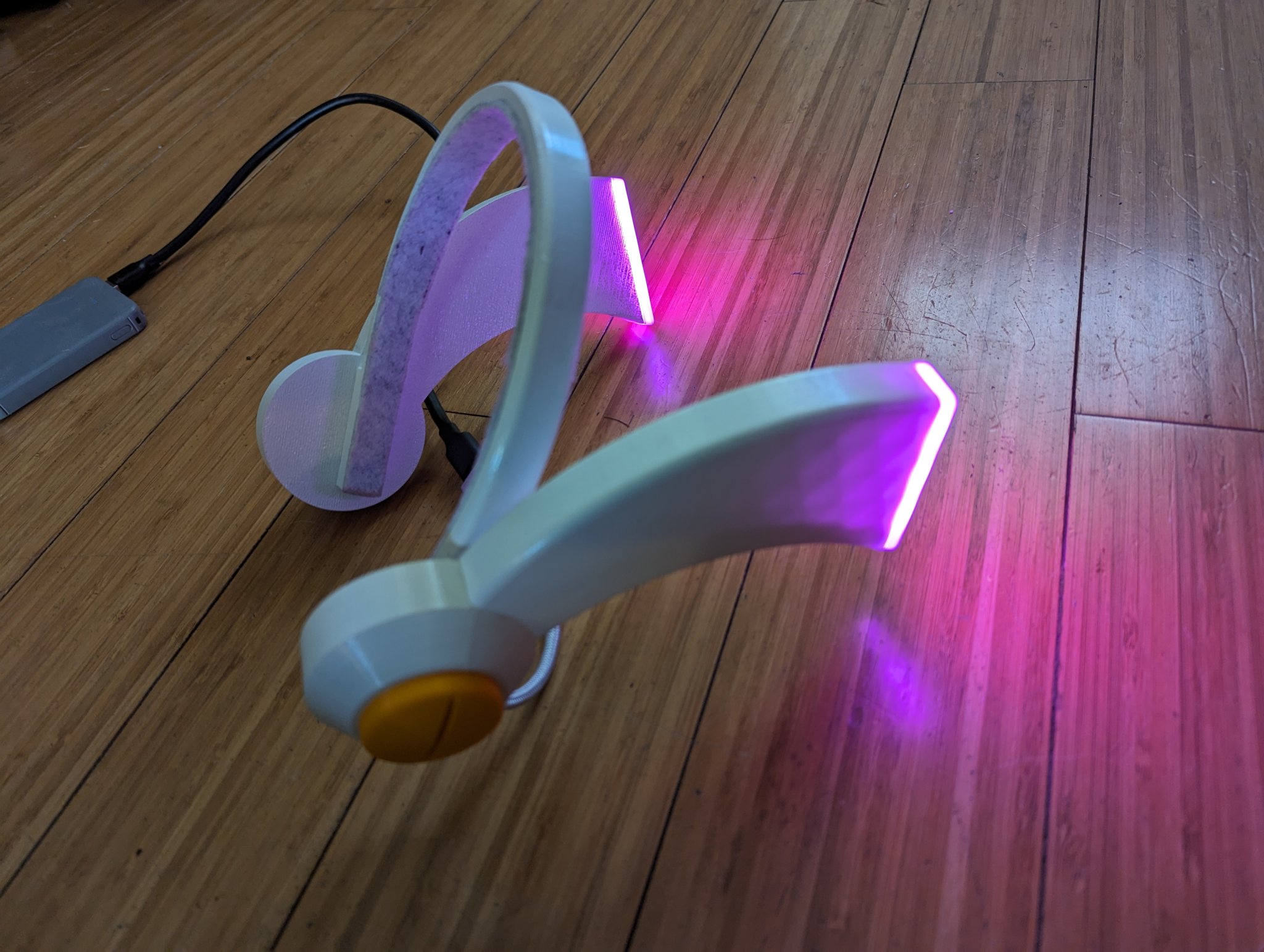 Mũ bảo hiểm robot Susie từ trò chơi Kirby với Arduino lập trình...