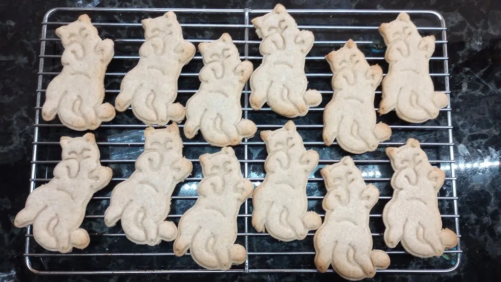 Cutter bánh quy hình mèo lười cho người yêu mèo