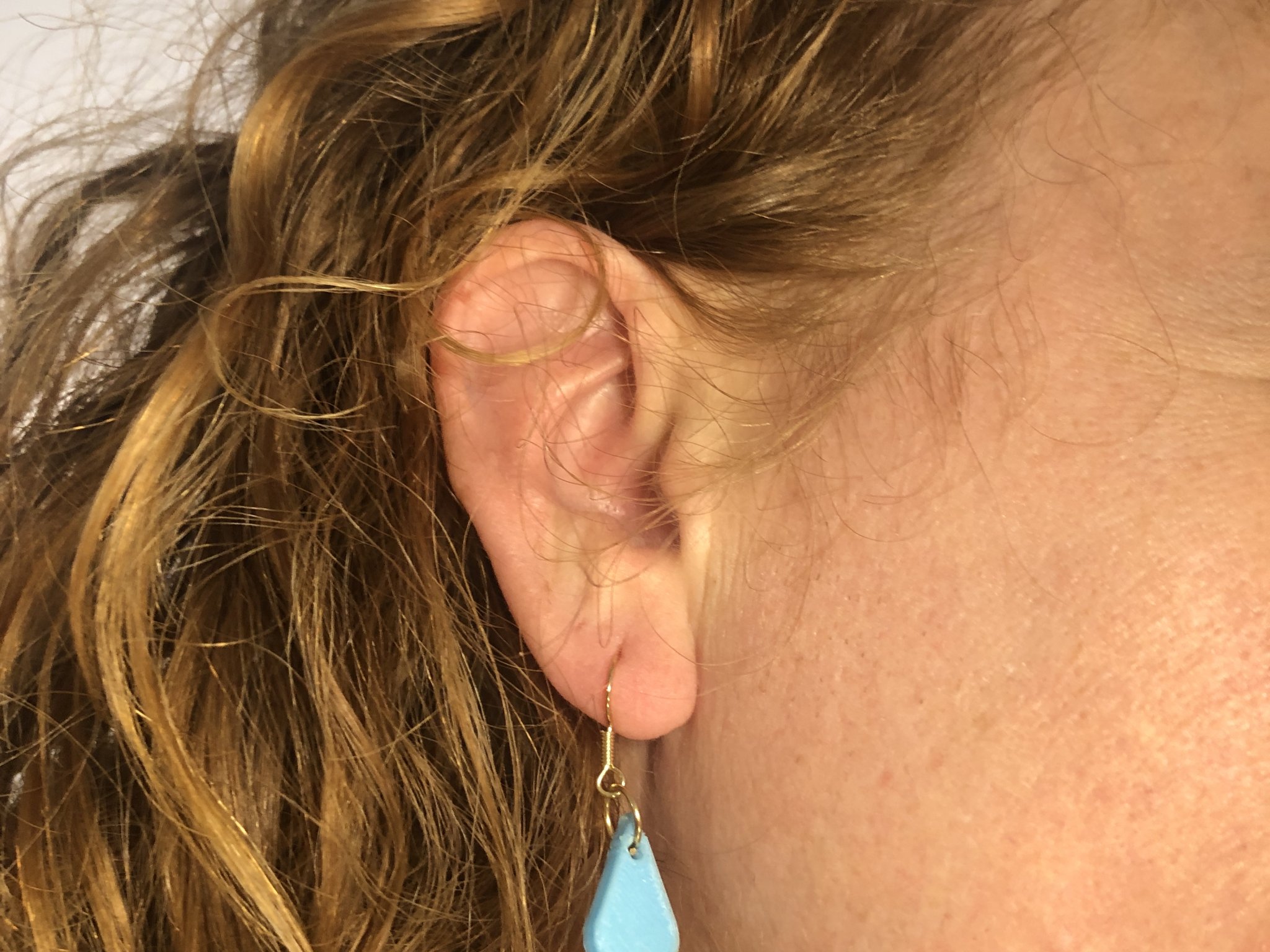 Bông tai giọt mưa thiết kế độc đáo từ Tinkercad