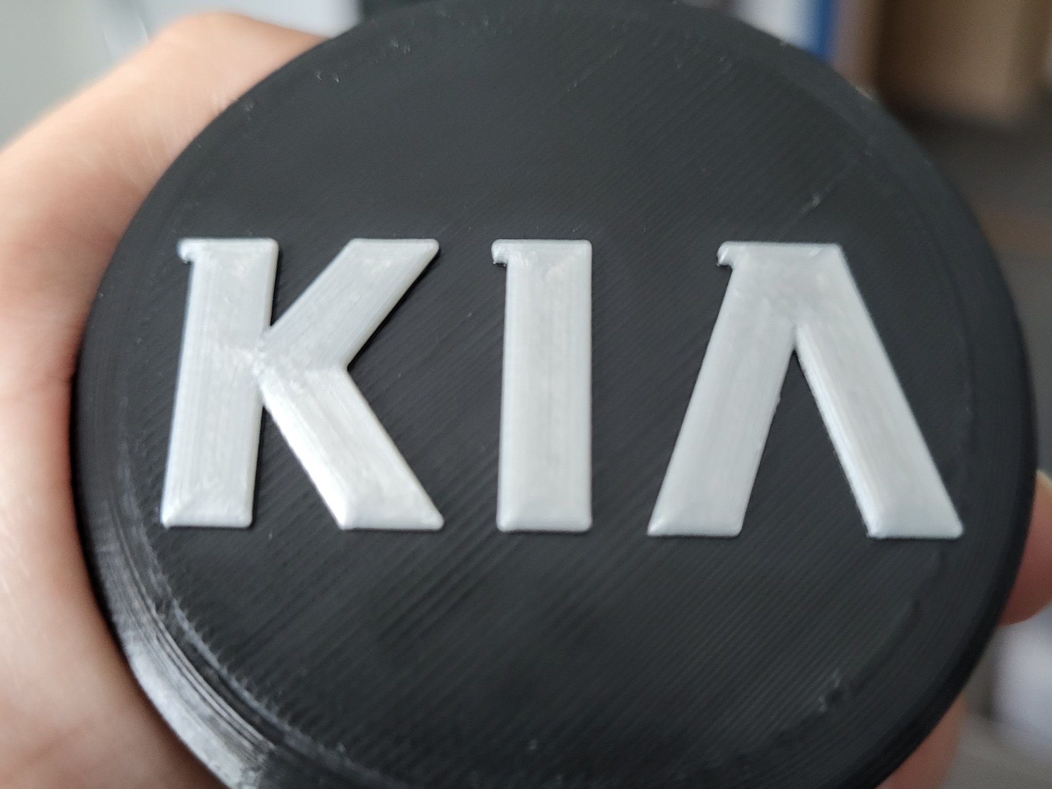 Nắp giữa cho vành xe Kia với lỗ 60 mm