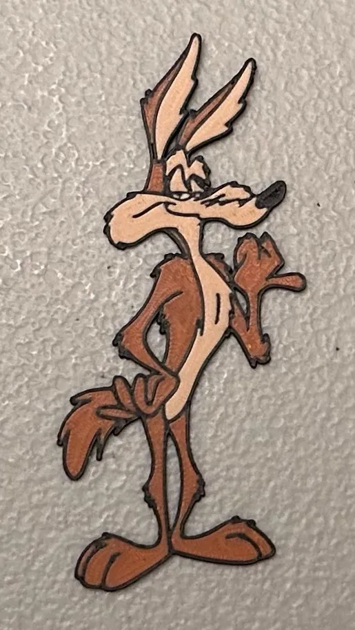 Nam châm Wile E. Coyote đa màu sắc 4 màu