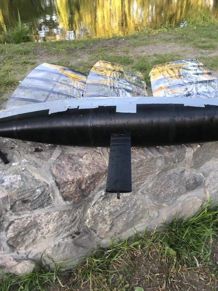 Yacht buồm điều khiển từ xa "Black Pike