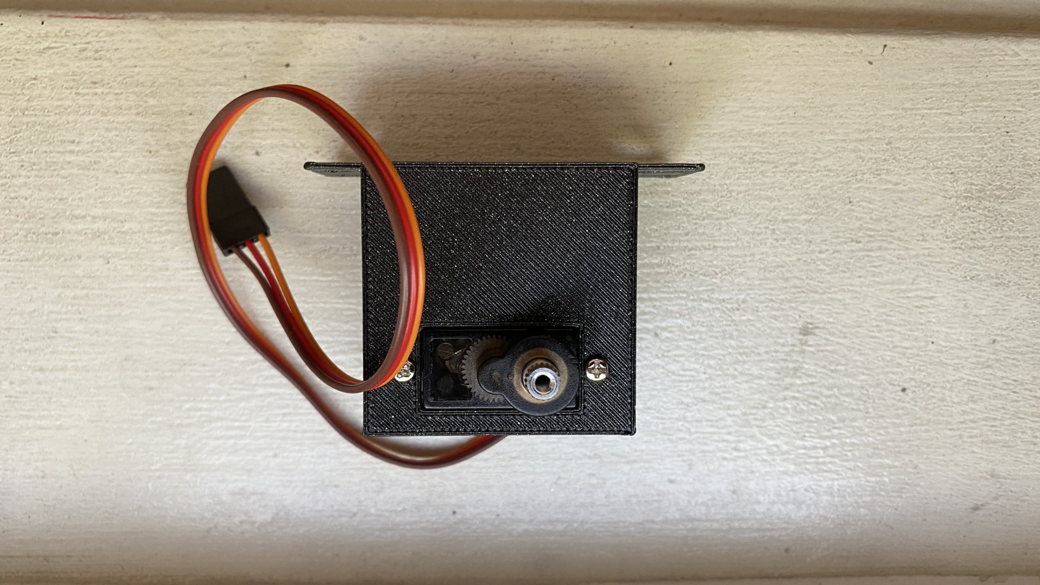 Hộp chứa động cơ servo cho dự án điện tử