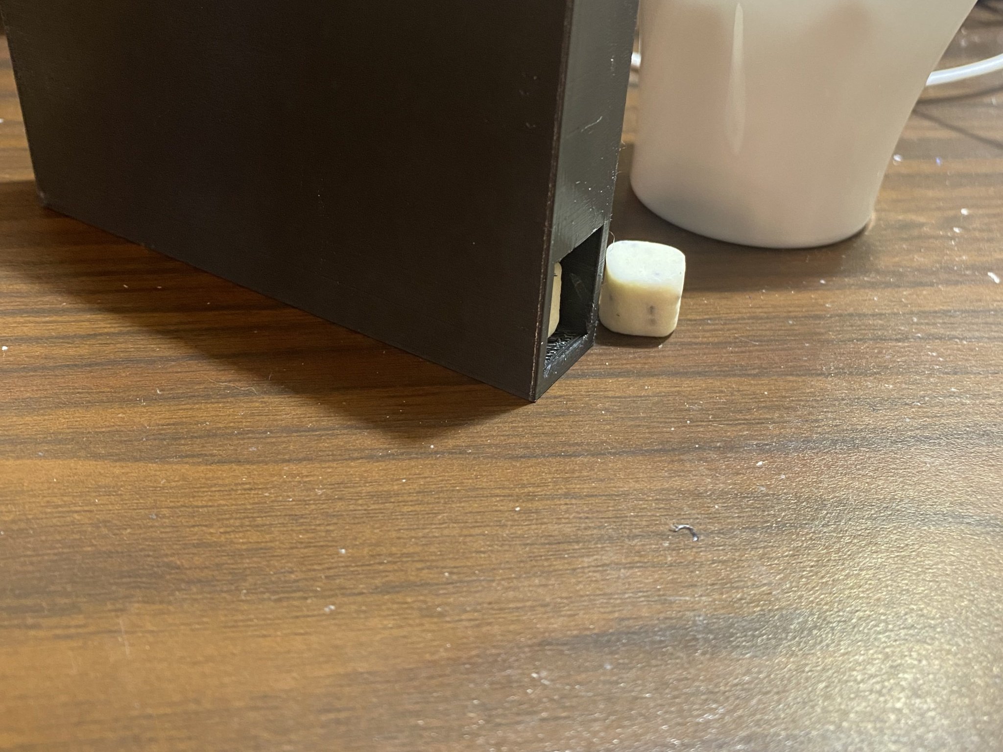 Máy phân phát kẹo cao su tiện lợi