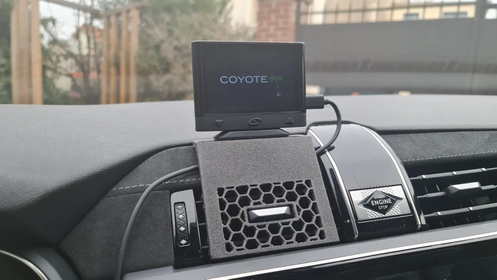 Giá đỡ Coyote Mini cho khe gió DS7
