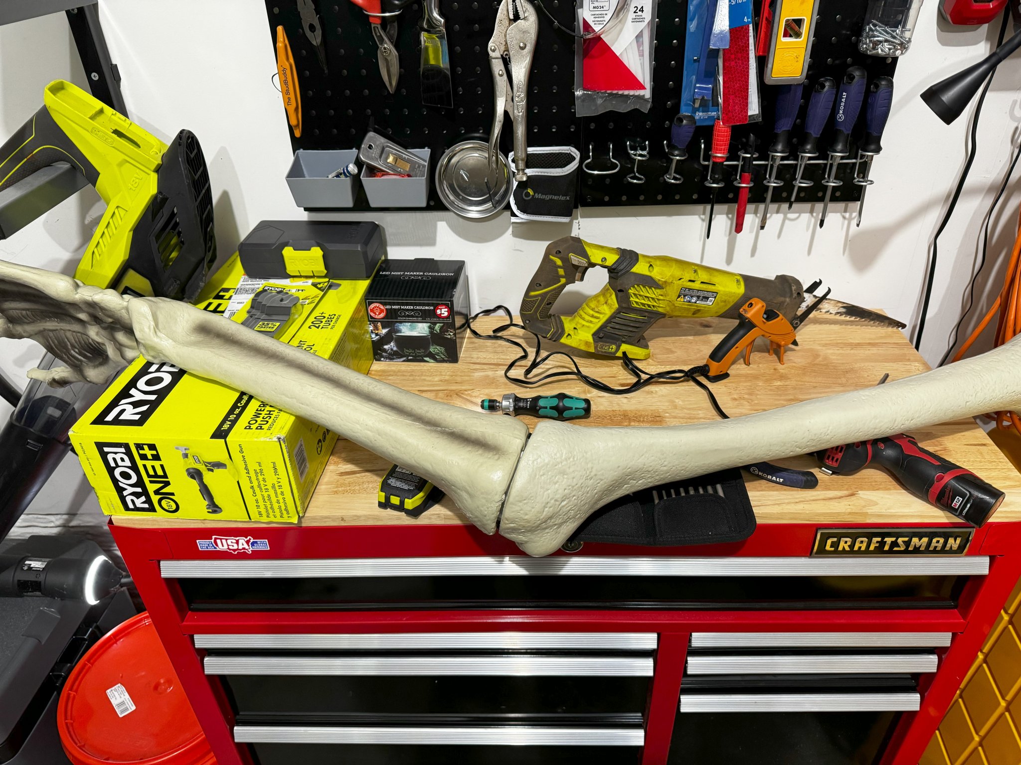 Giá đỡ cánh tay thay thế cho bộ xương khổng lồ 12 ft Home Depot