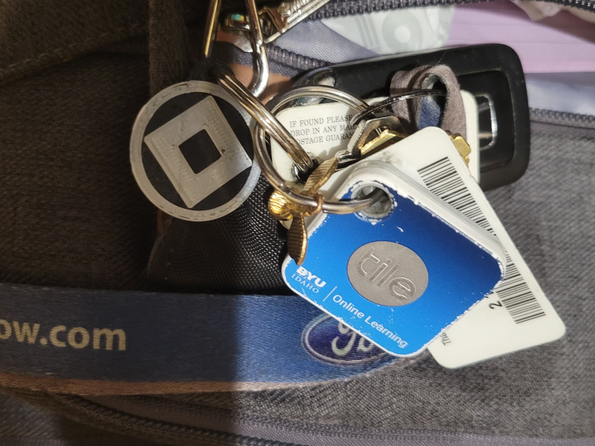 Móc khóa với biểu tượng gia đình Miyasaki