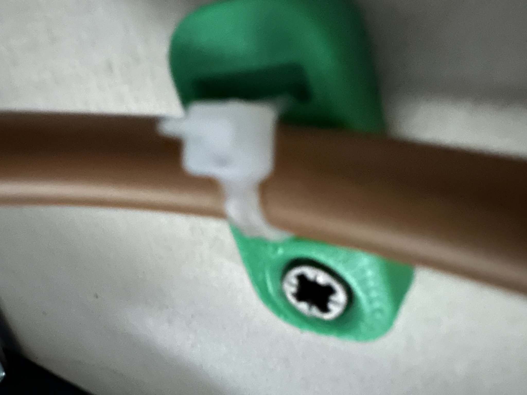 Giá đỡ cáp với dây buộc và vít điều chỉnh đường kính