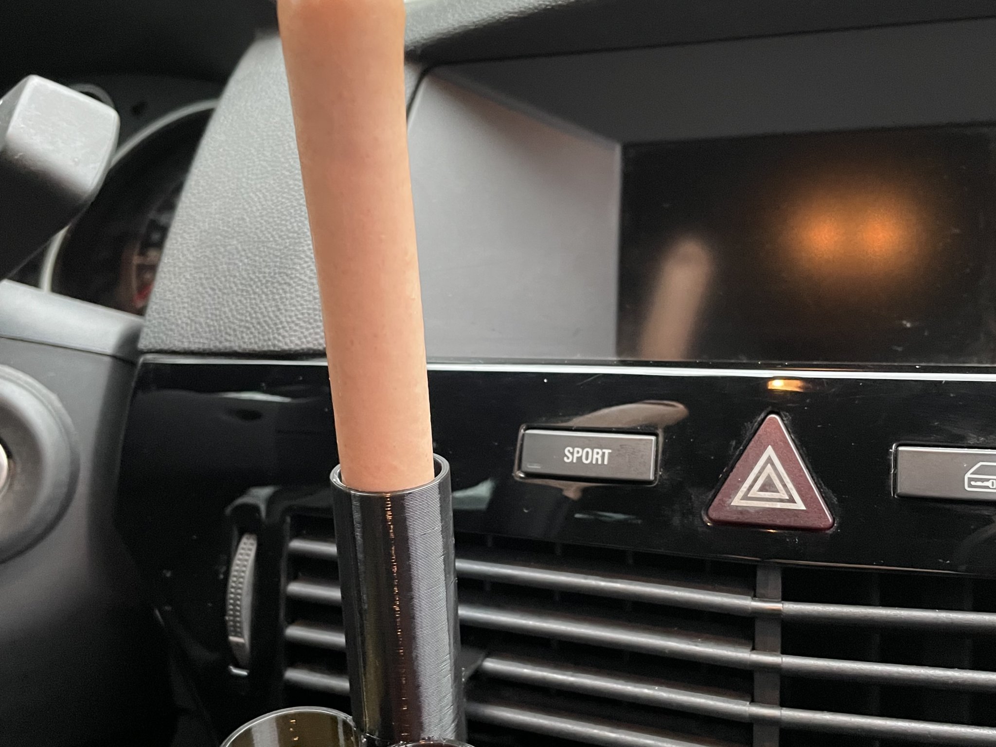 Giá đỡ xúc xích và sốt cho ô tô