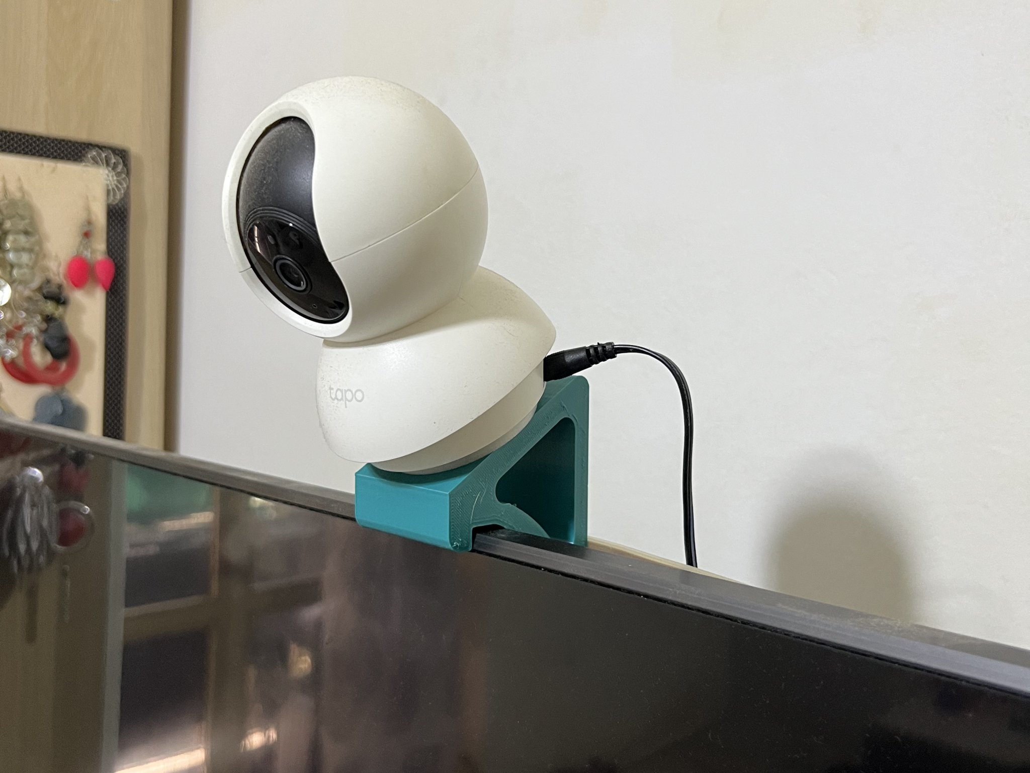 Giá đỡ camera Tapo cho TV thông minh Samsung