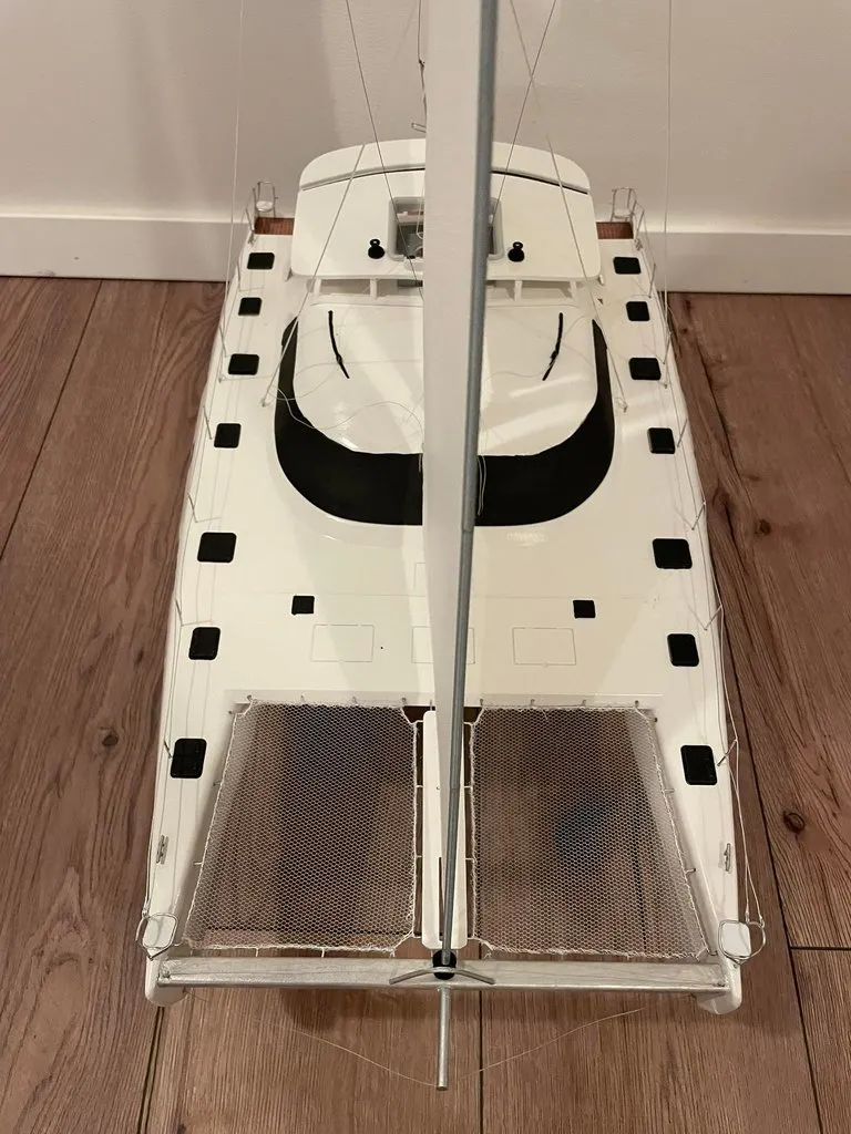 Mô hình thuyền buồm điều khiển từ xa catamaran Wave 58 "Sta Ana
