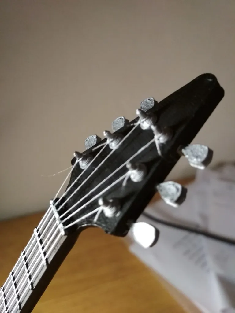 Mô hình guitar điện mini Gibson Flying V