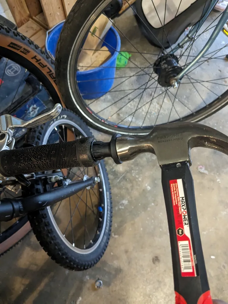 Nắp bảo vệ tay lái xe đạp trẻ em thay thế