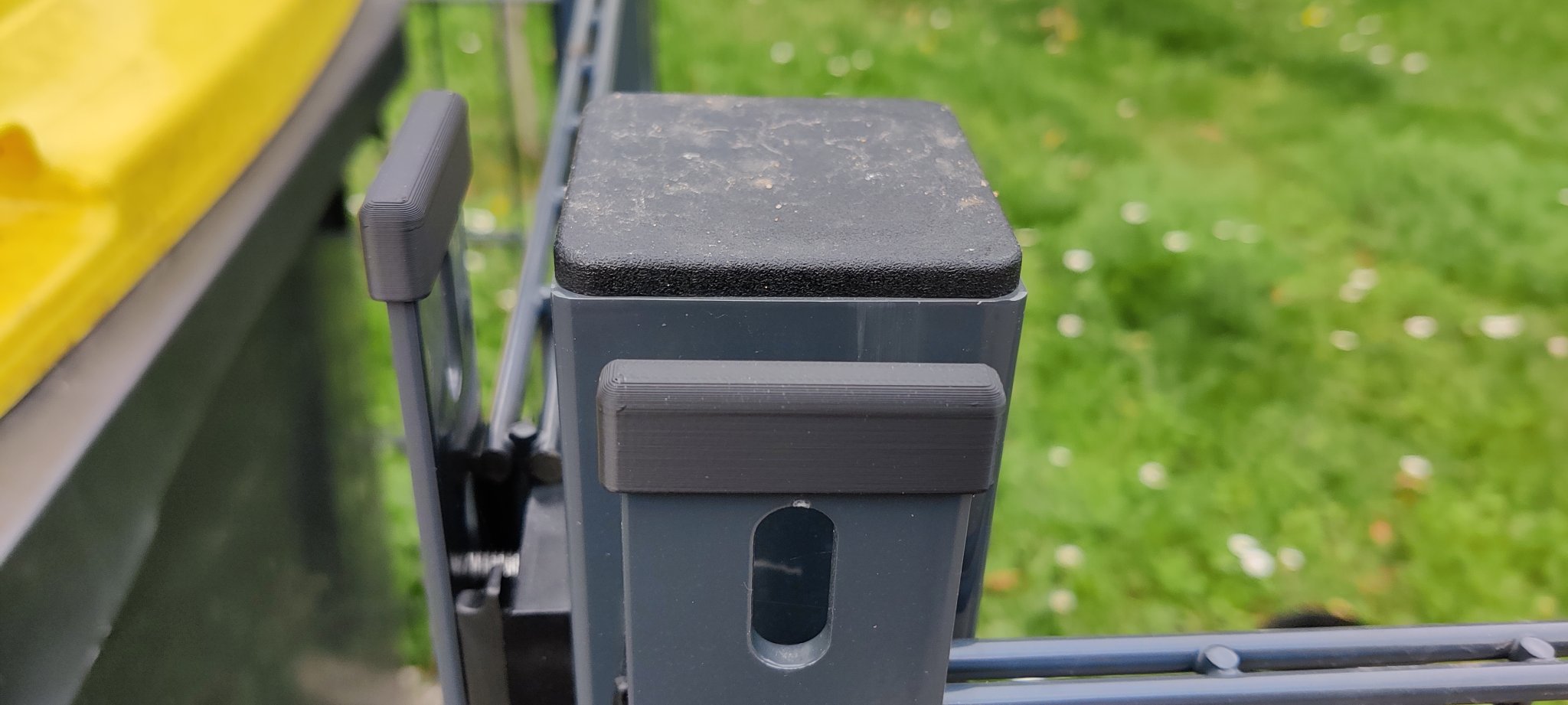 Nắp cuối cho thanh che trên hàng rào đôi