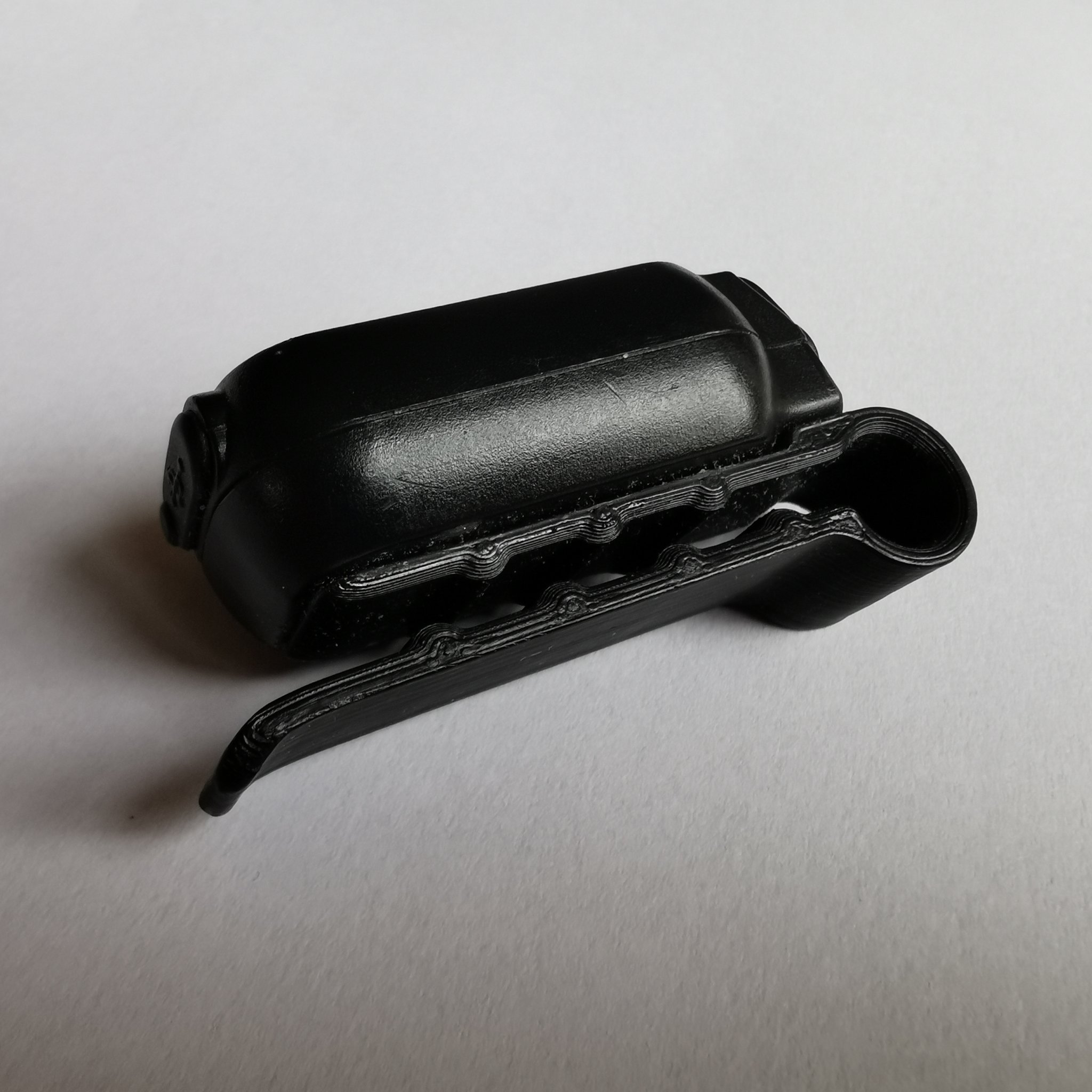 Kẹp tóc và kẹp túi Fenix E-Lite tiện dụng