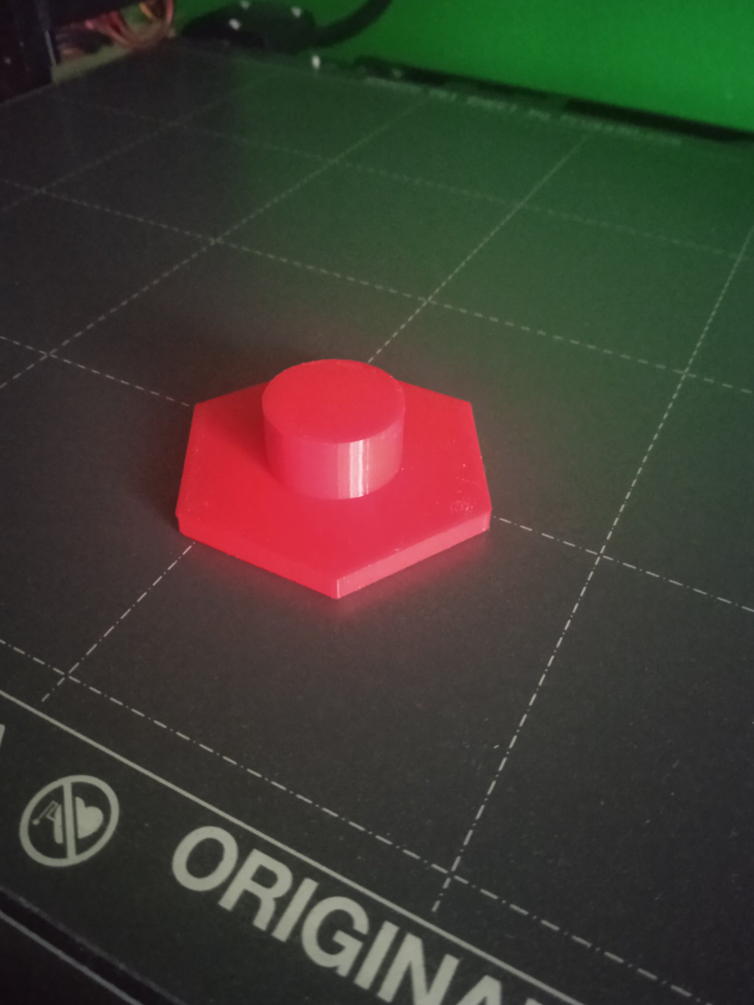 Mô hình nút bấm đơn giản với 2 phần