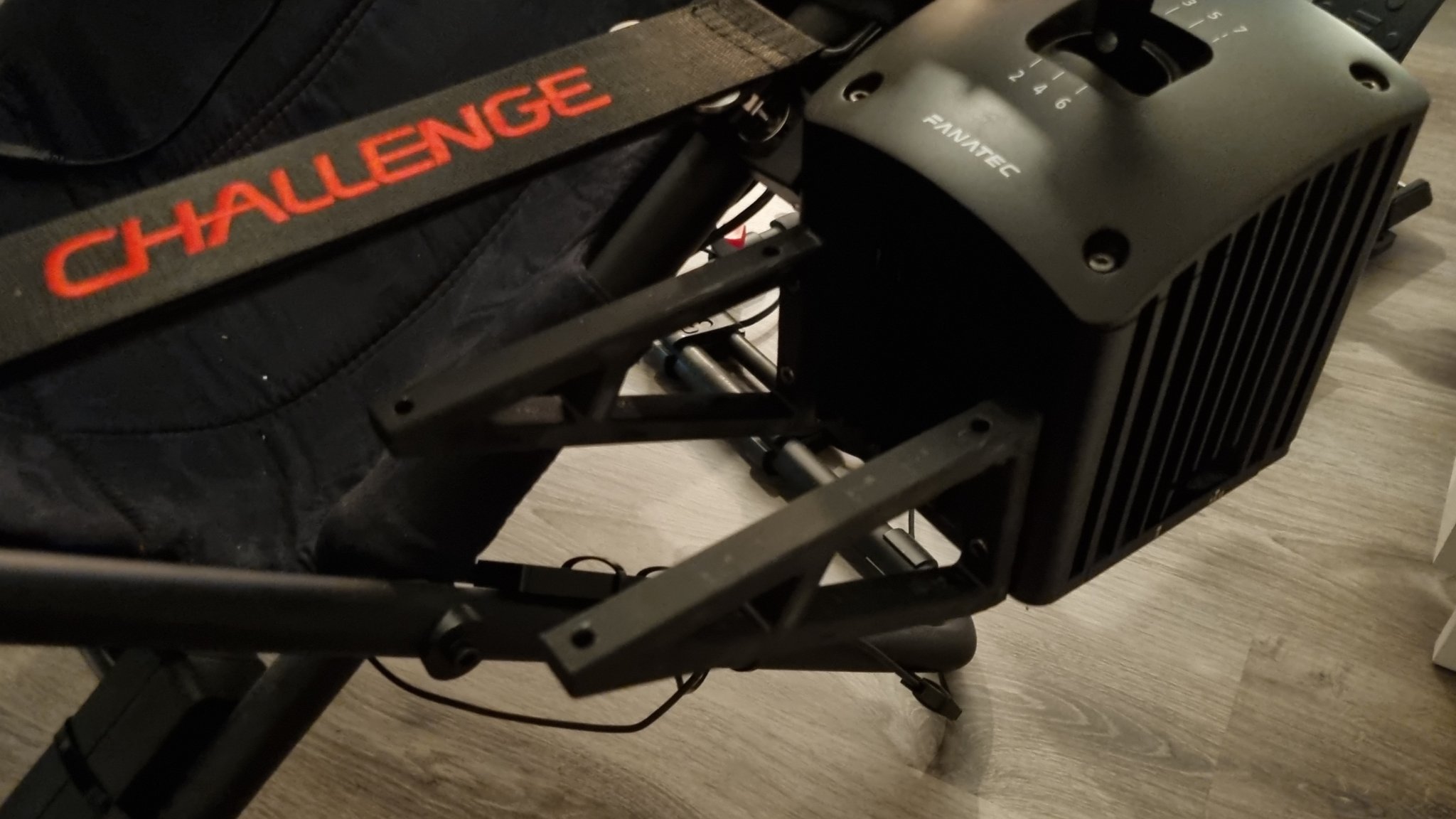 Giá đỡ bên cho bộ chuyển Fanatec Clubsport SQ H-shifter