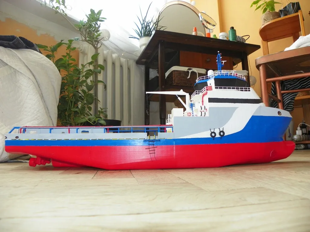 Mô hình tàu PSV Offshore Vessel tỉ lệ 1:100