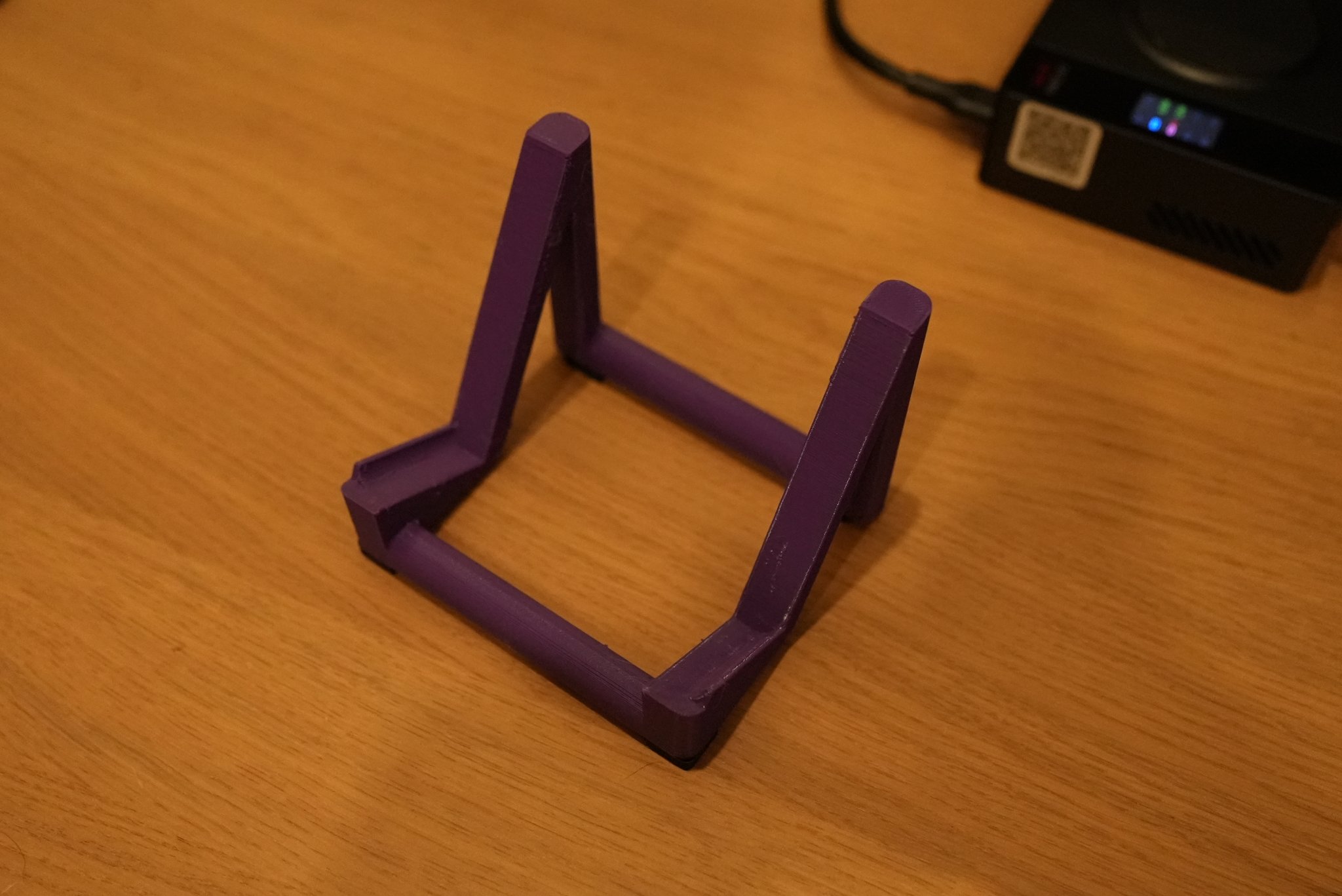 Giá đỡ sạc ISDT POWER 200 với chế độ StandBy cho iPhone