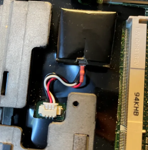 Thay thế pin trên laptop DELL M6400