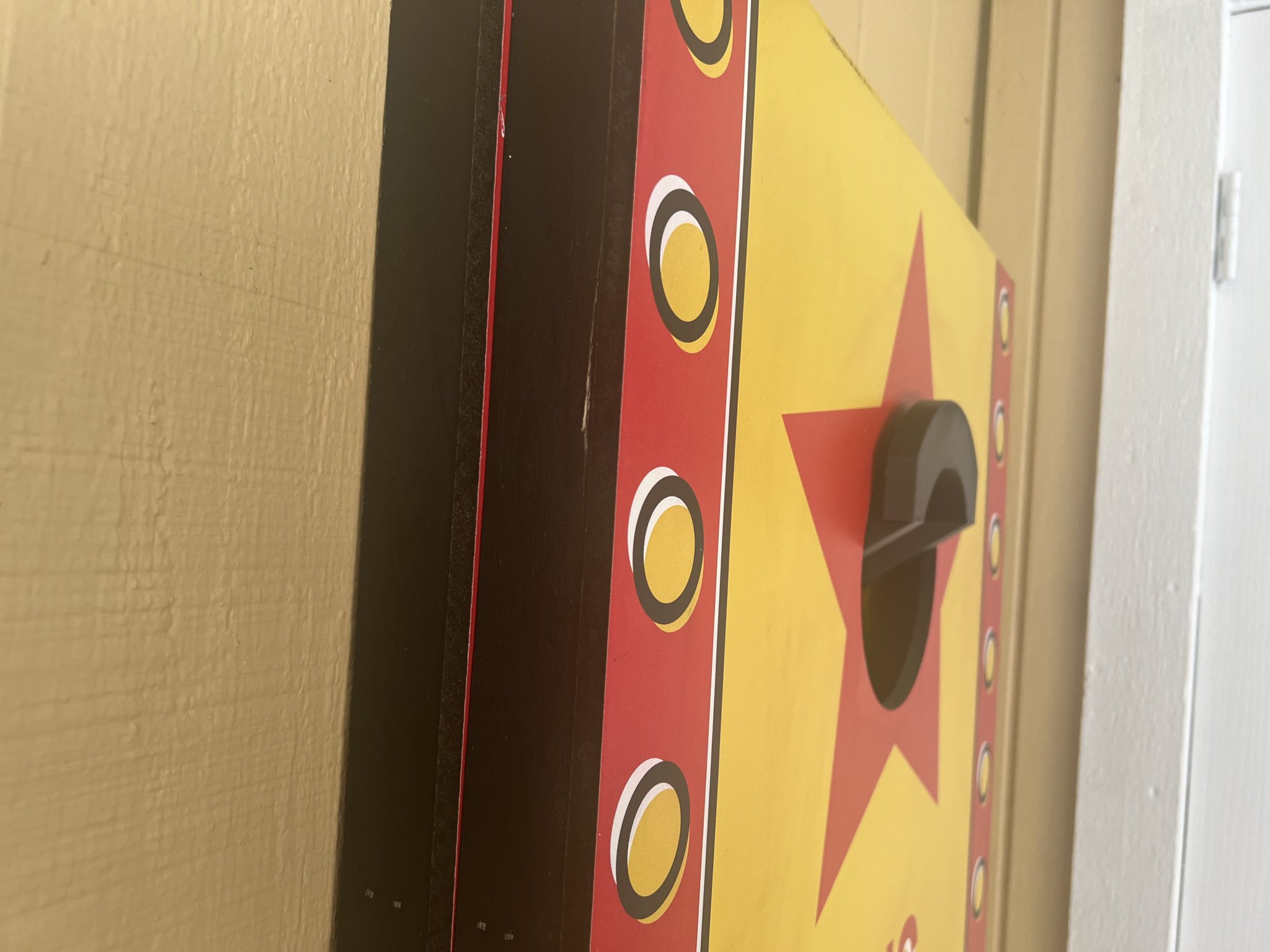 Giá treo tường cho hai bảng cornhole