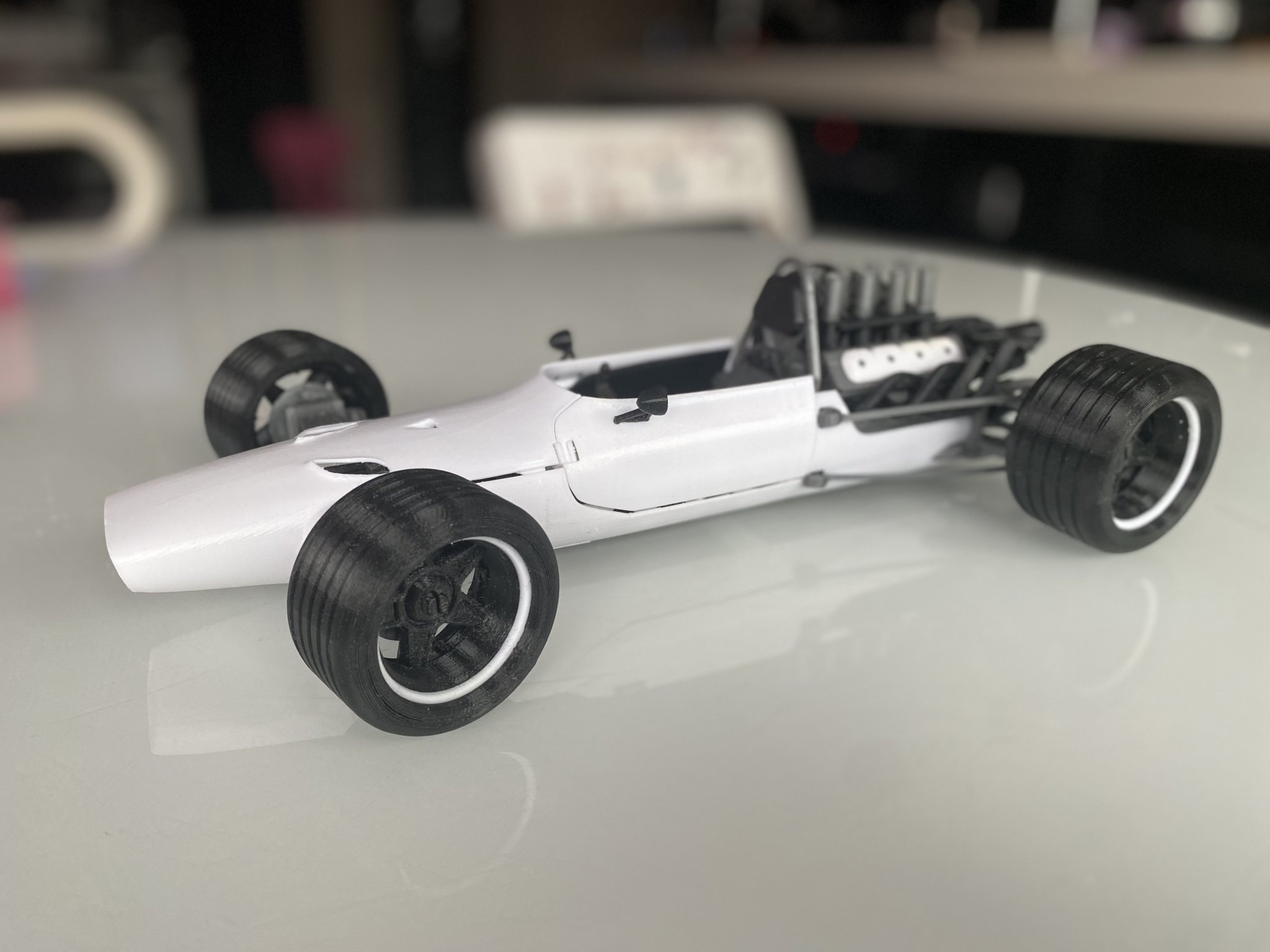 Bánh xe hai màu cho mô hình xe đua SCARBO SVF1