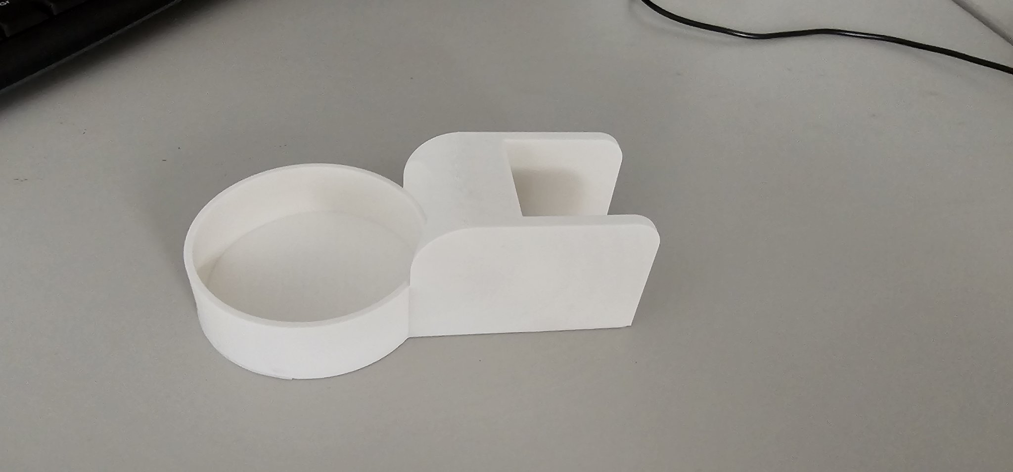 Giá đỡ bình nước IKEA cho giường Malm