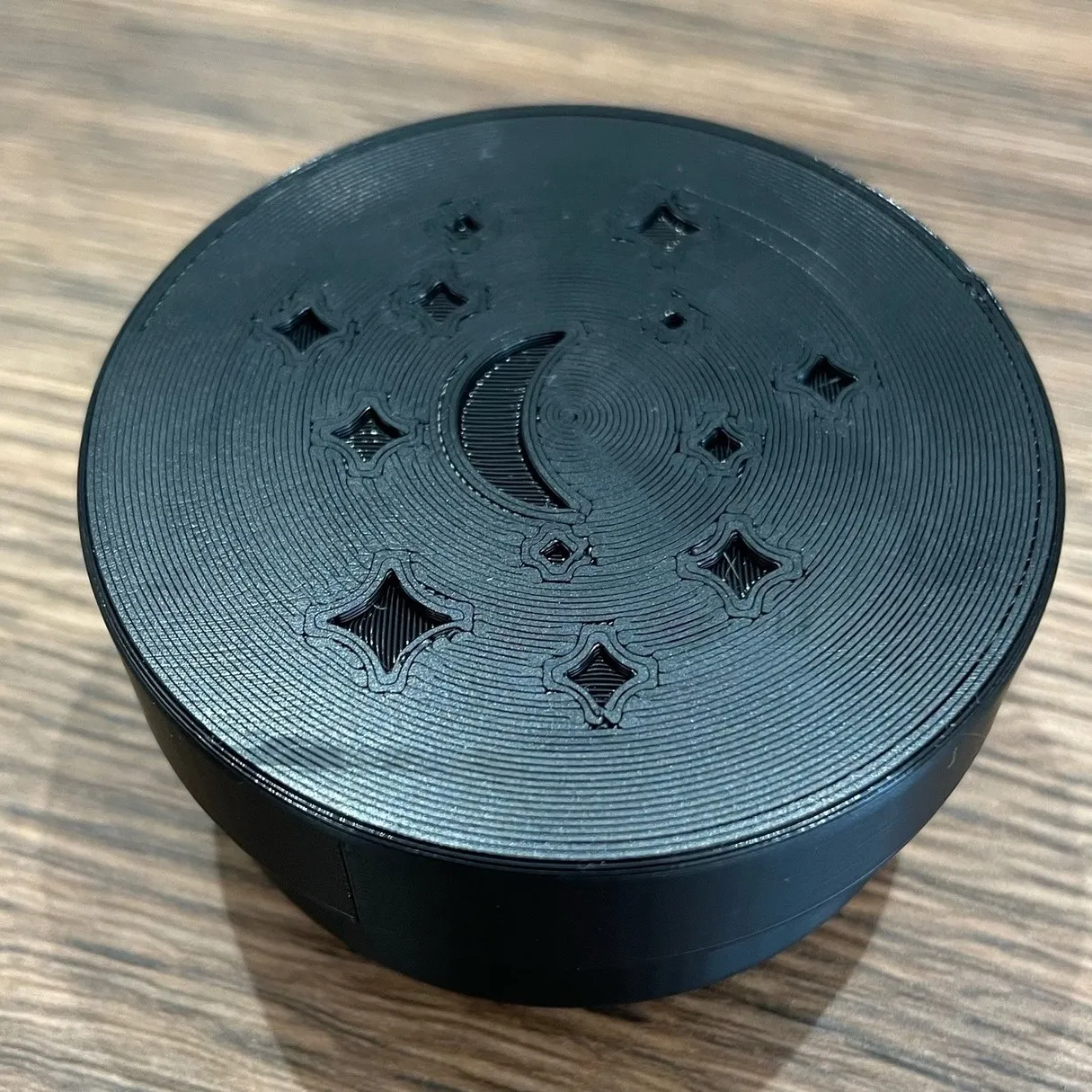 Bình đựng thuốc hàng ngày với ba ngăn cho bữa ăn