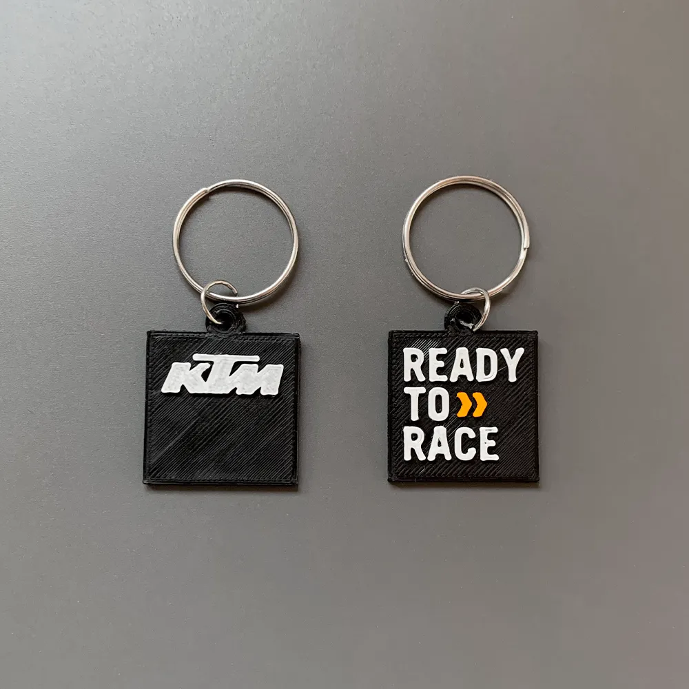 **Móc chìa khóa KTM sẵn sàng đua**