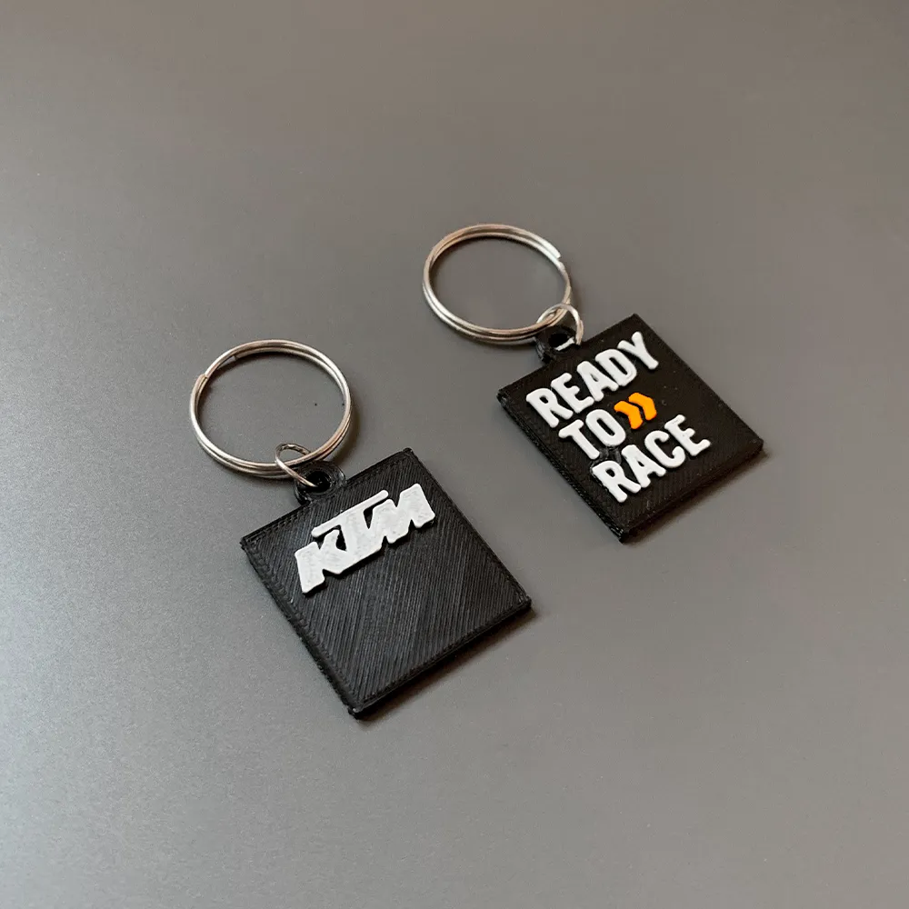 **Móc chìa khóa KTM sẵn sàng đua**
