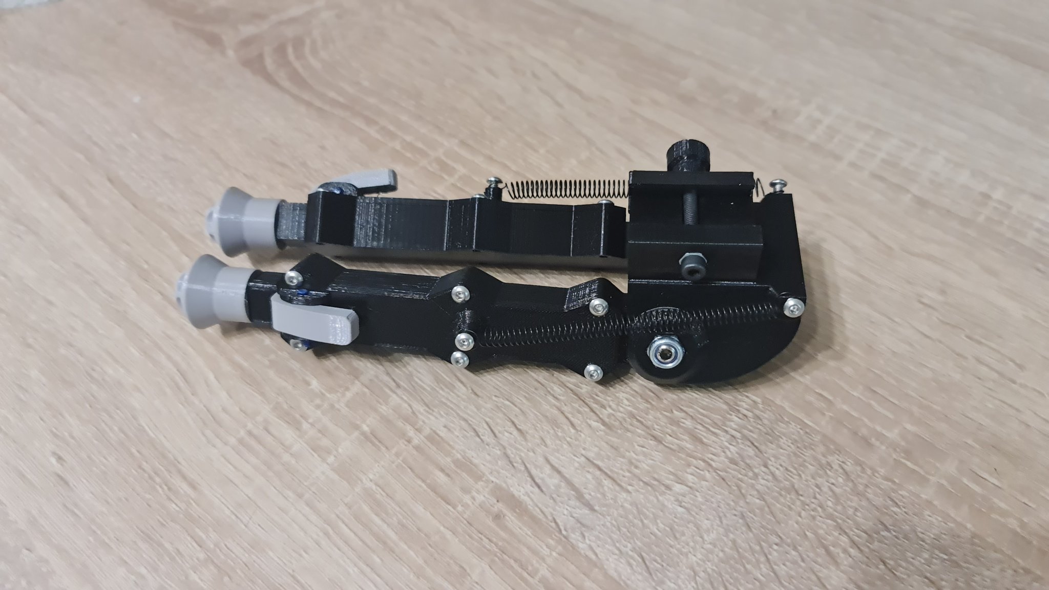 Chân đế hai chân có thể thu gọn cho súng trường picatinny