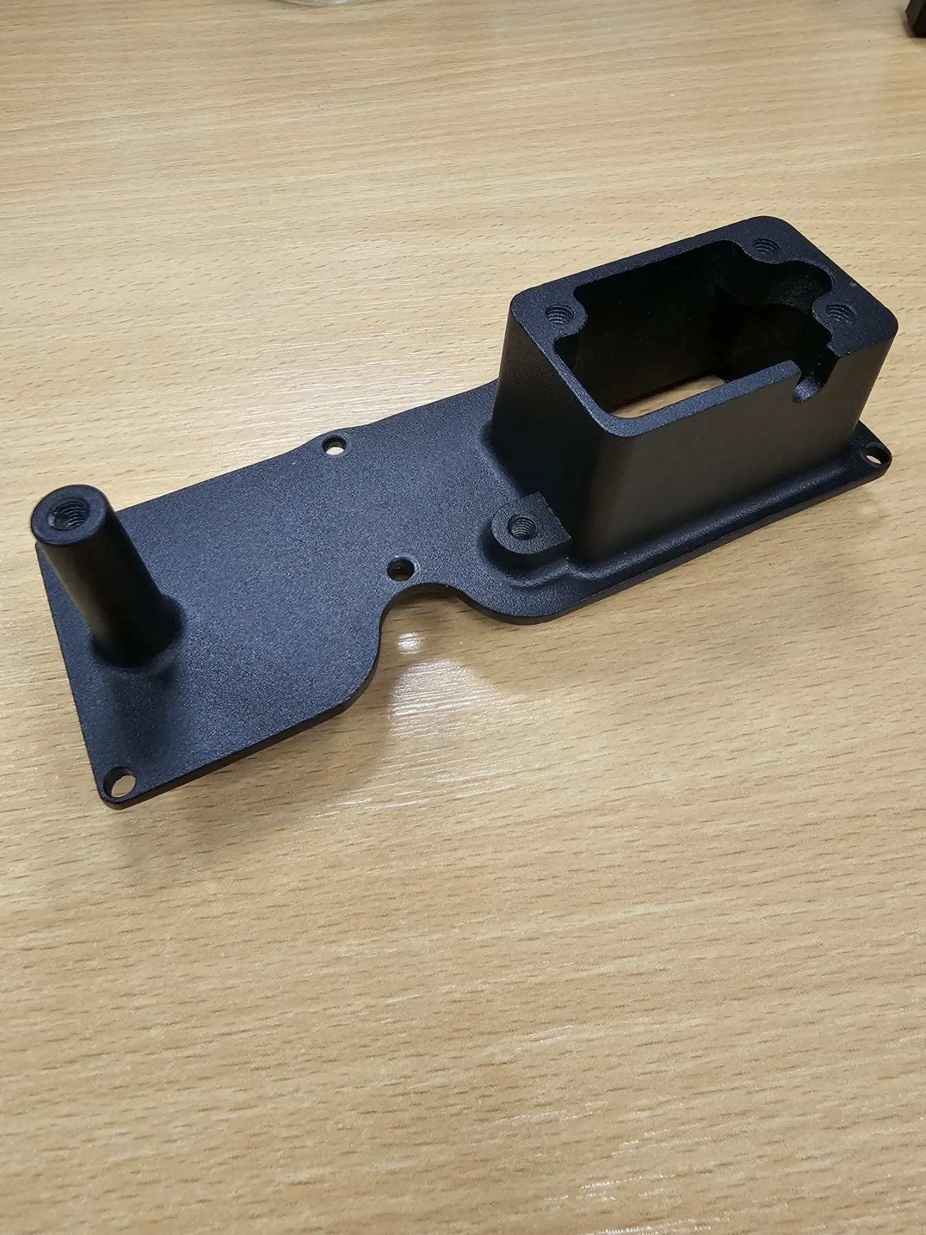 Giá đỡ pin trên Kingsong S22 PRO bên trái/phải