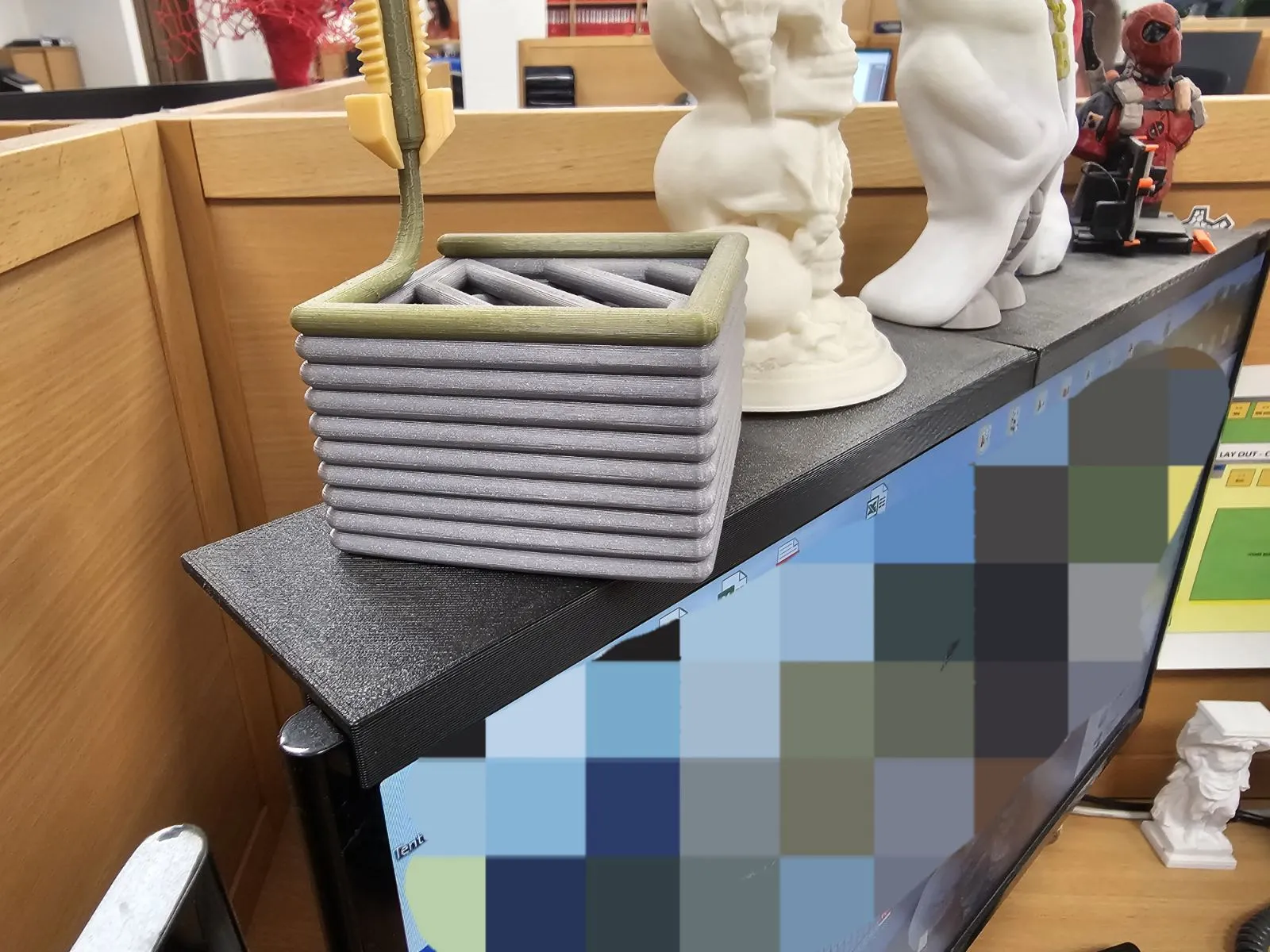 Giá đỡ màn hình cho máy in 3D