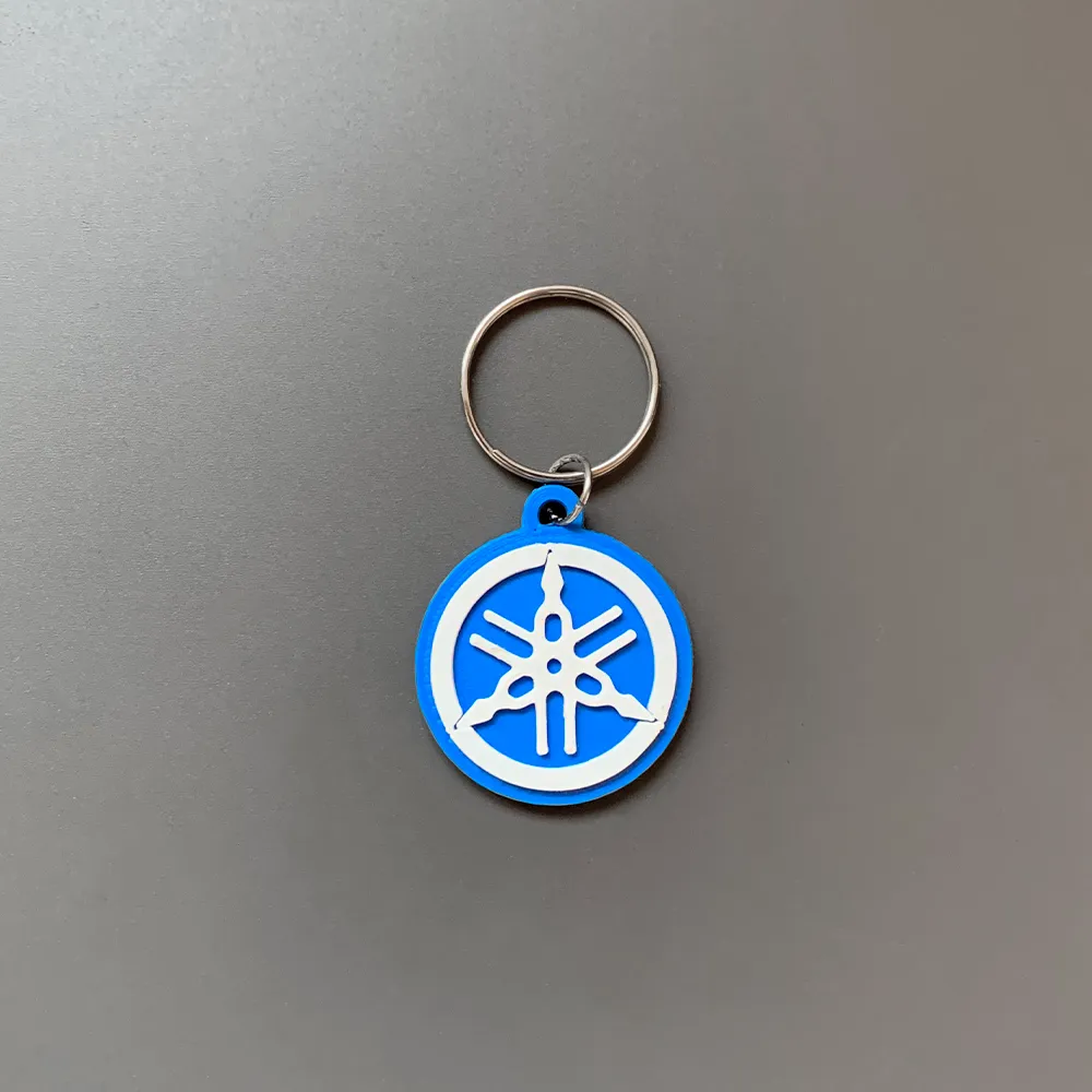 Móc khóa thương hiệu Yamaha in 3D với thiết kế đơn giản