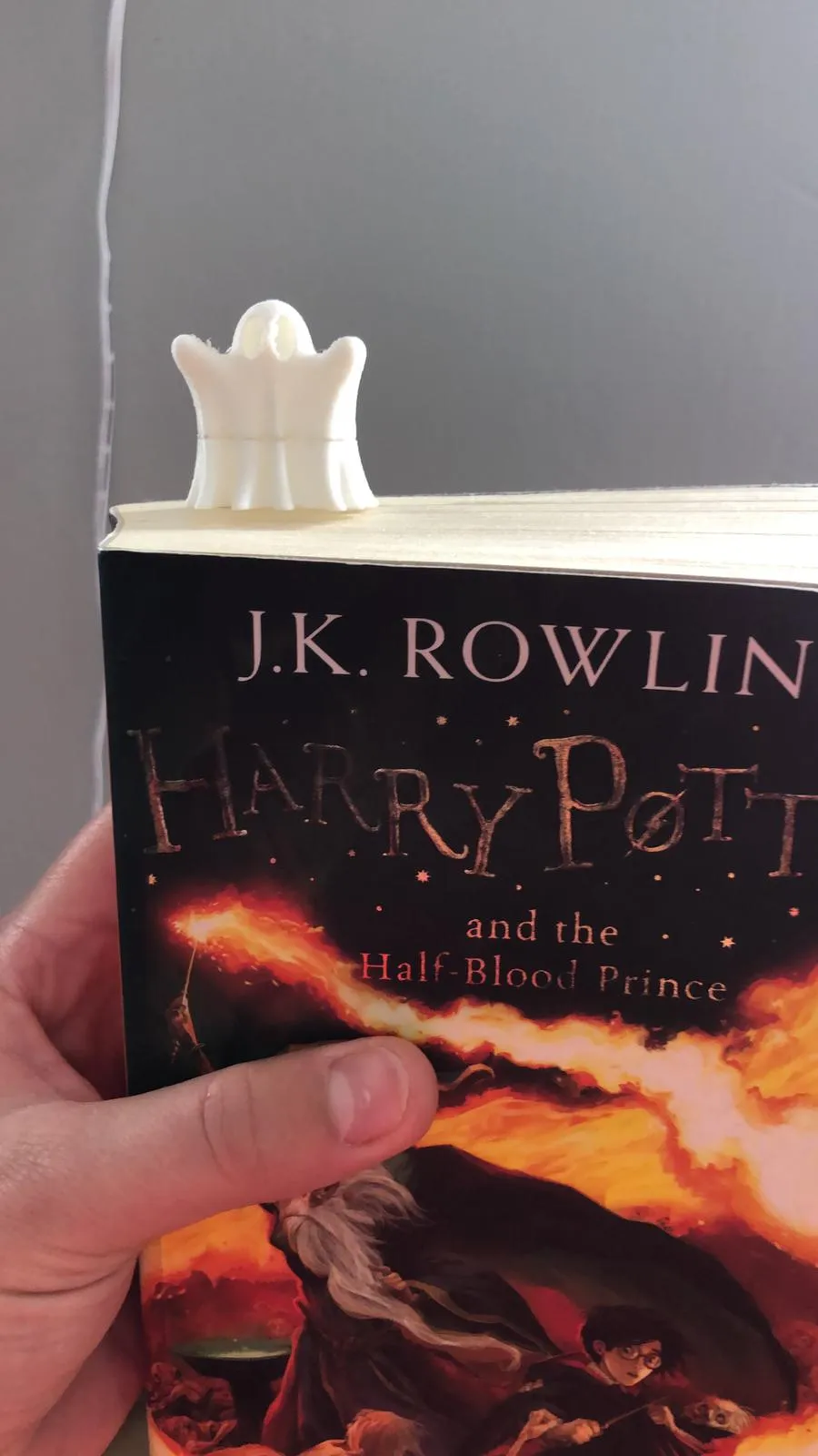 Đánh dấu trang ma quái độc đáo cho sách của bạn