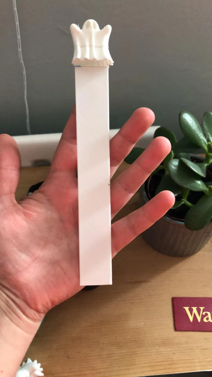 Đánh dấu trang ma quái độc đáo cho sách của bạn