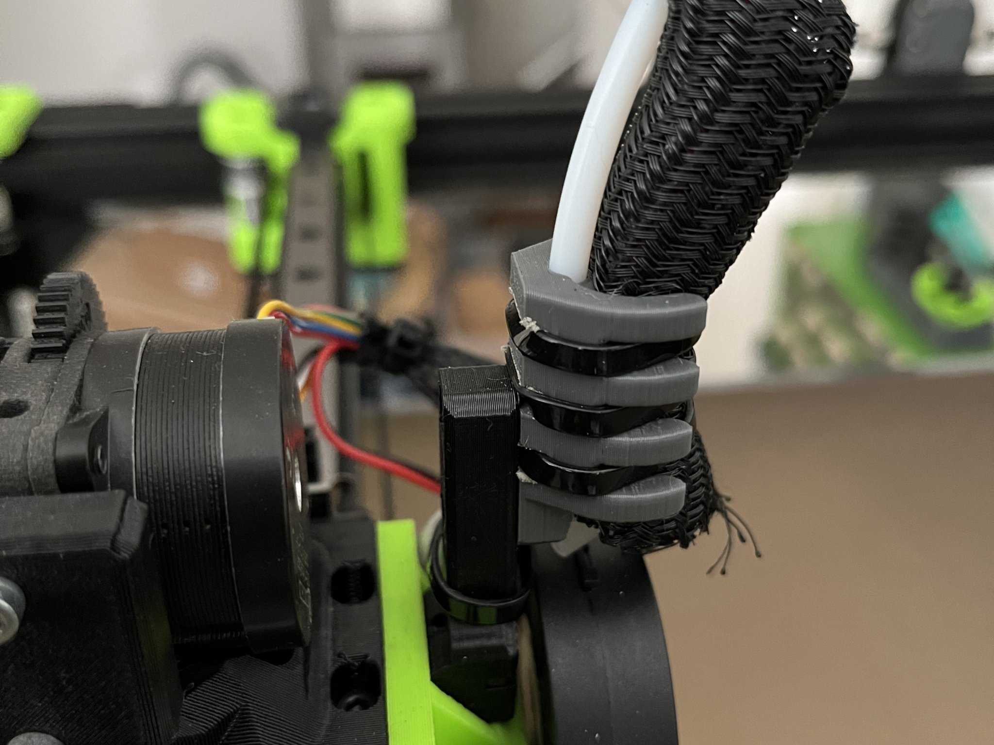 Hướng dẫn dây EVA V-Core 3 với lỗ cho ống PTFE